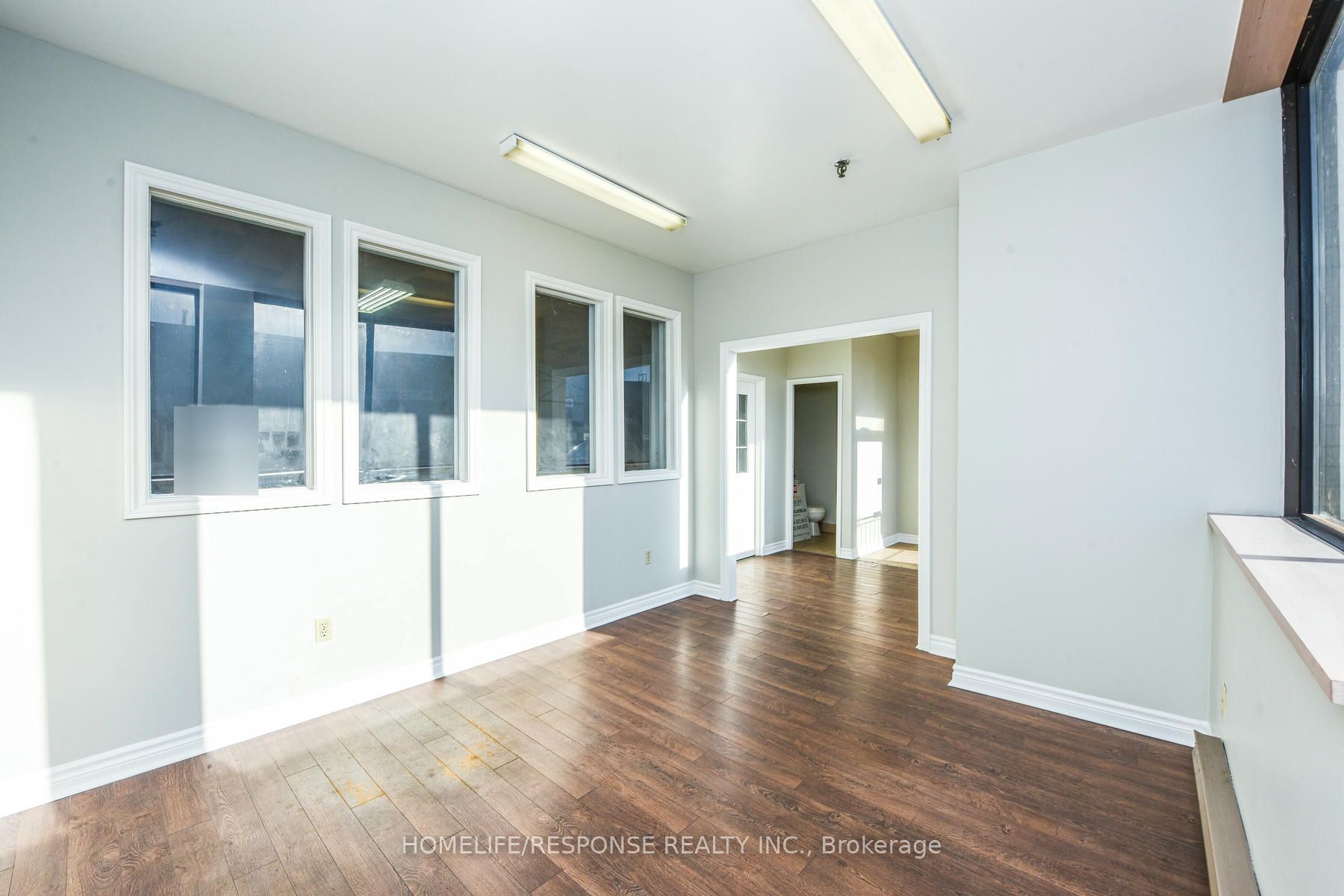 #21 - 1060 Britannia Road Property Photo 10