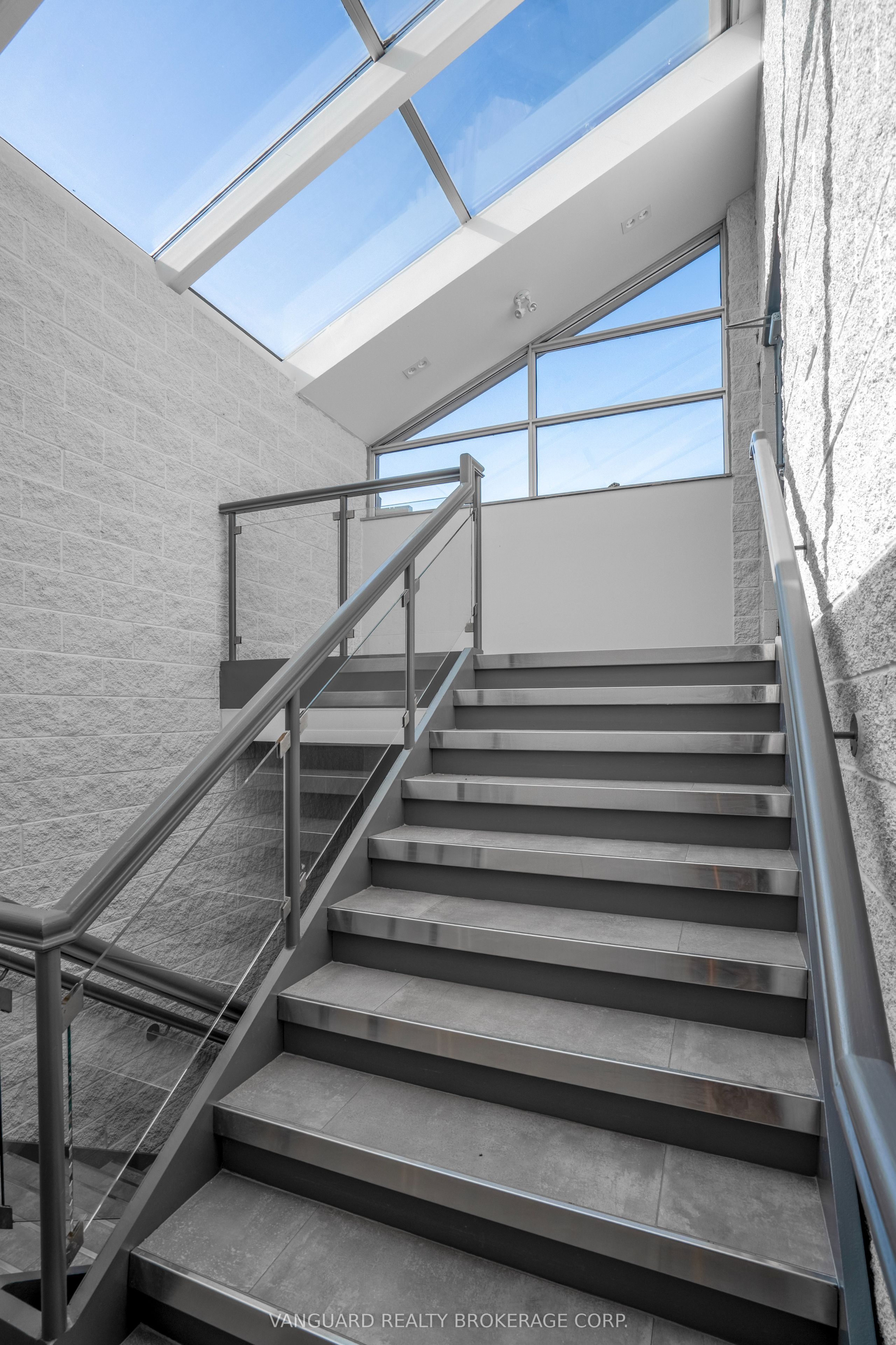 #2nd - 14 Abacus Road Property Photo 8