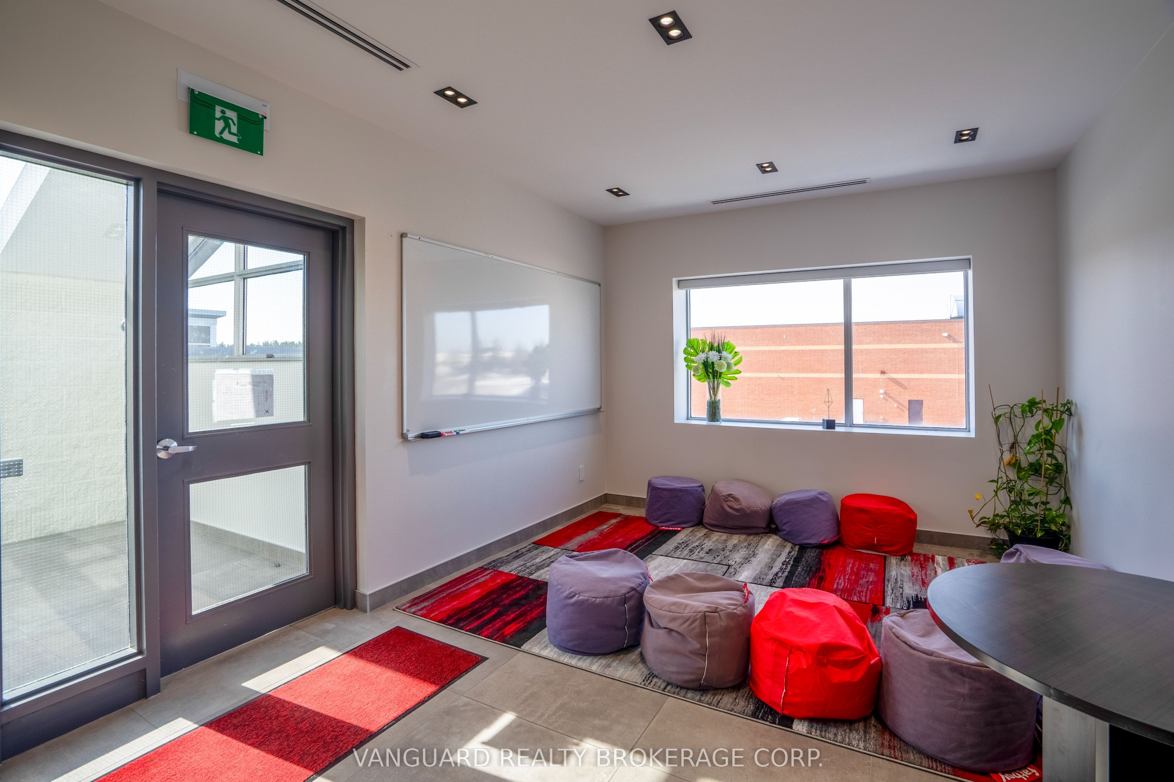 #2nd - 14 Abacus Road Property Photo 11