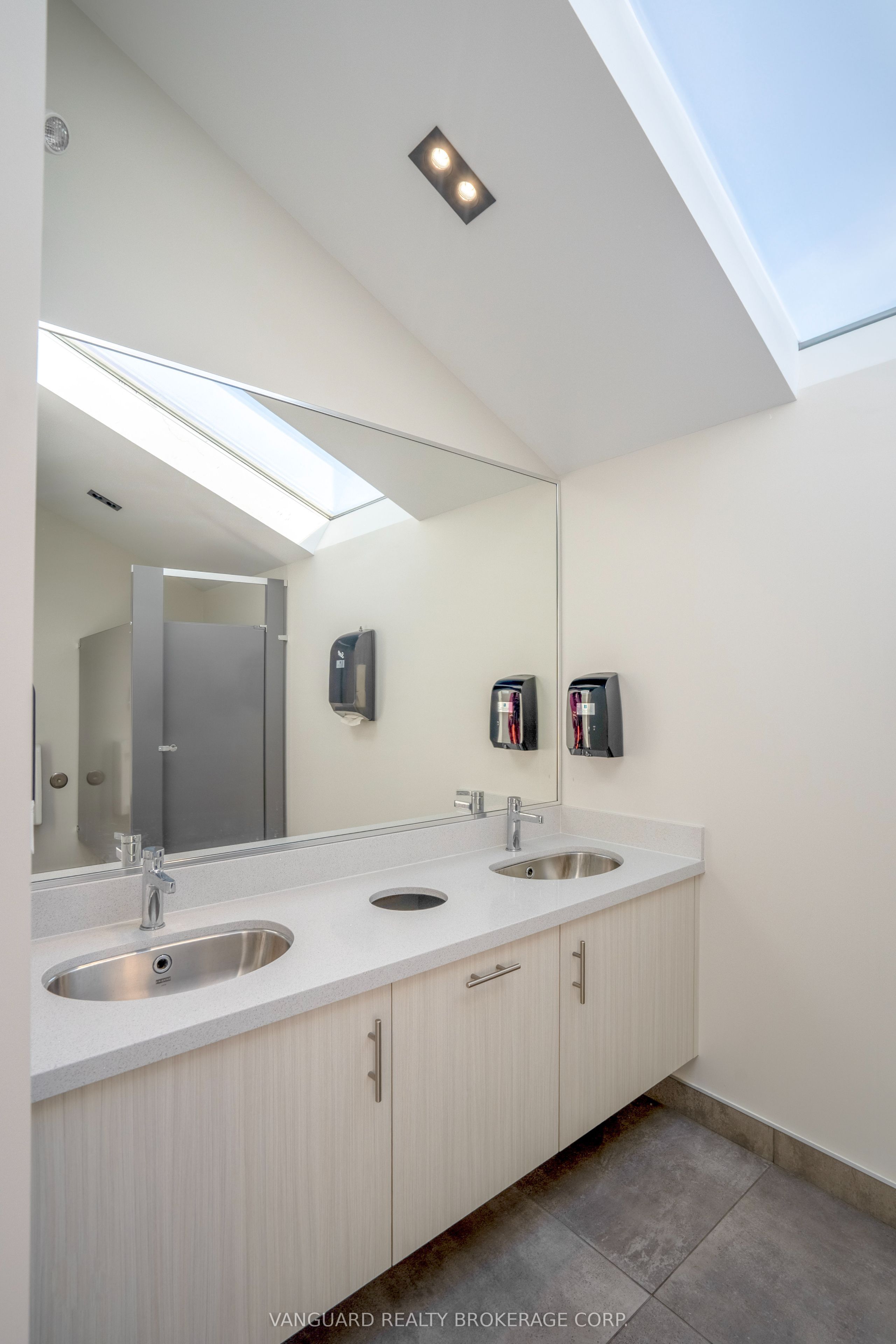 #2nd - 14 Abacus Road Property Photo 23