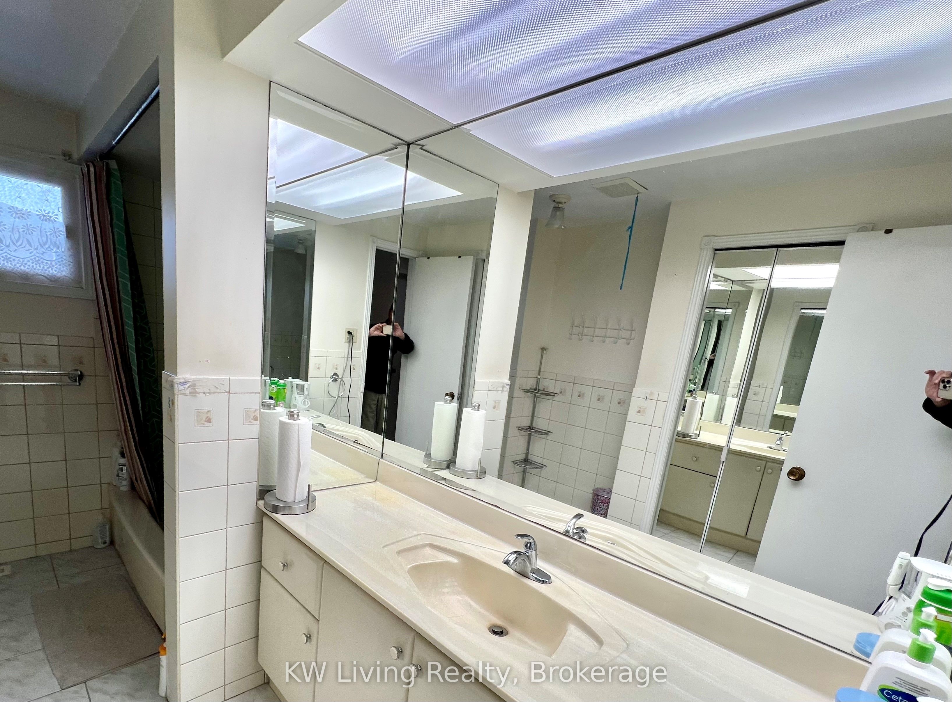 966 Forestwood Dr Property Photo 8