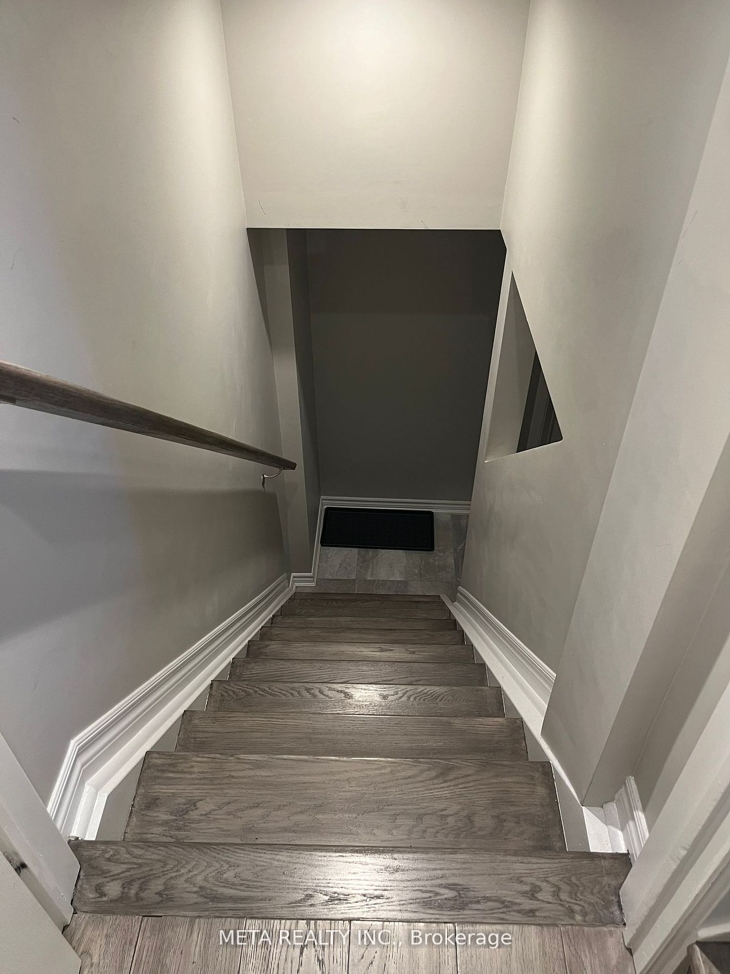 7568 Doverwood Drive Property Photo 1
