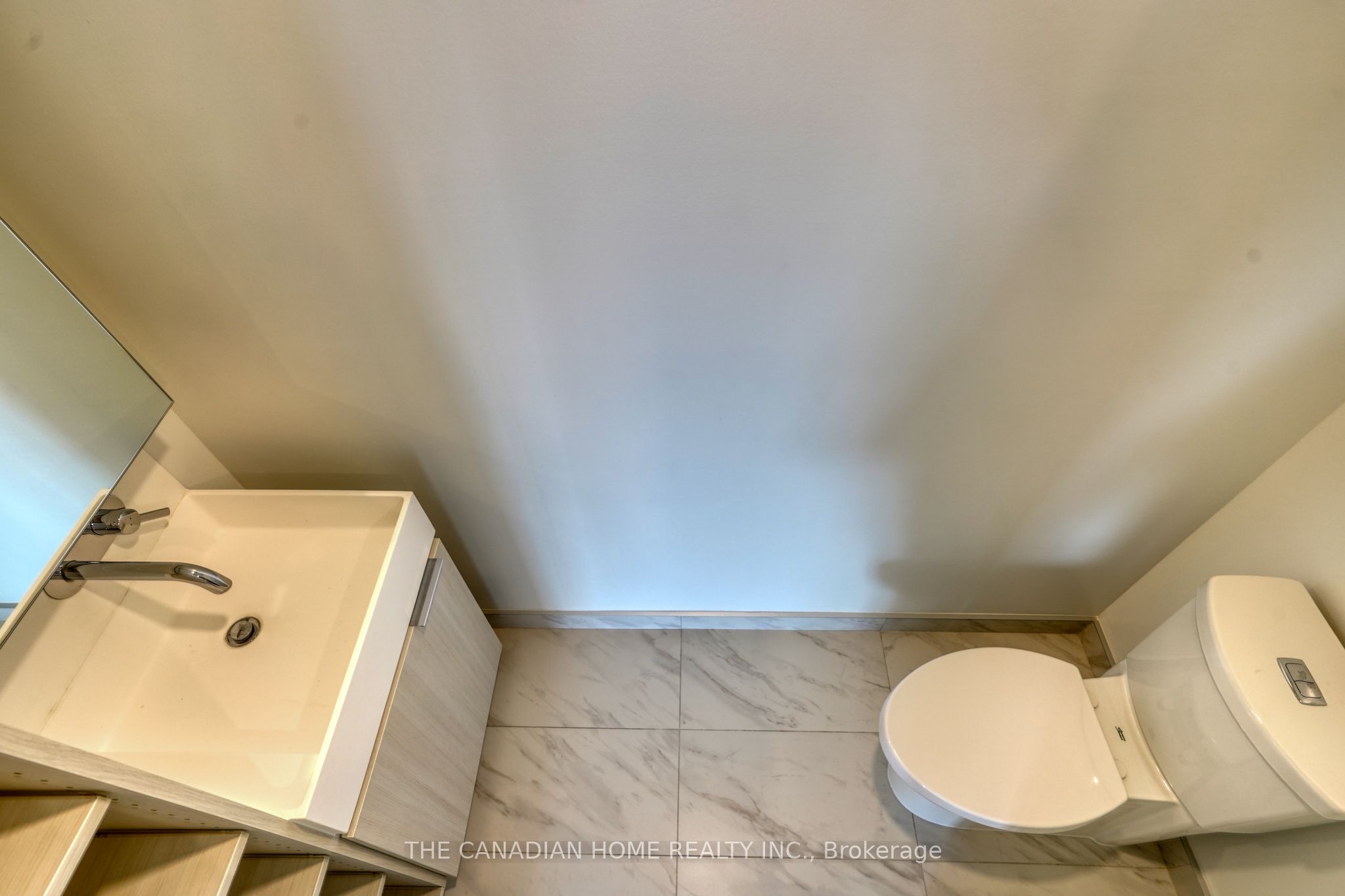370 Martha Street 511 Property Photo 25