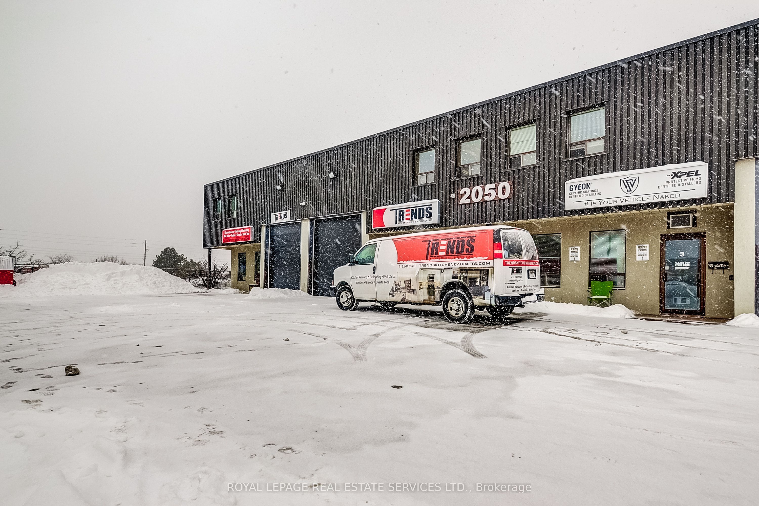 #1 - 2050 Speers Road Property Photo 3