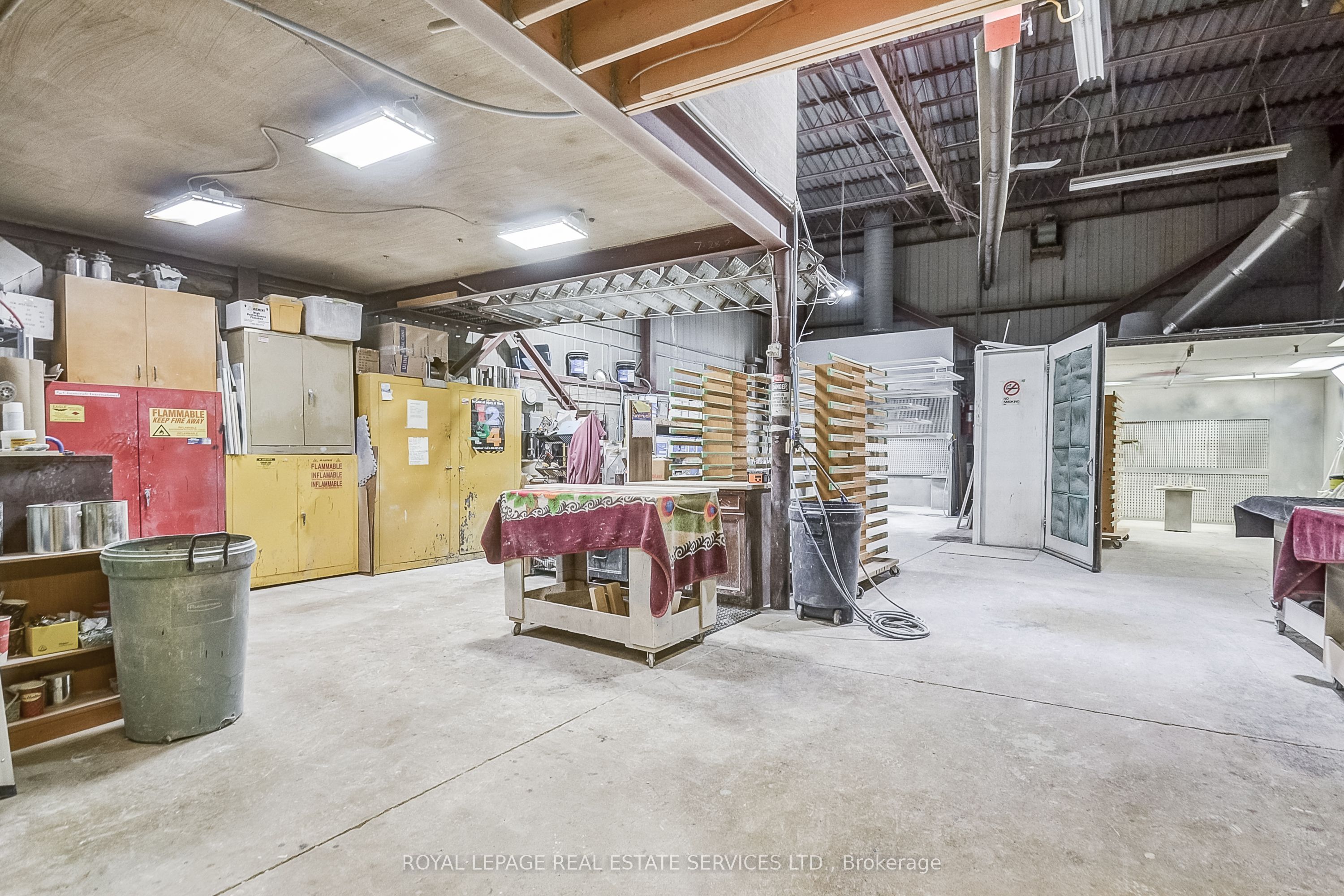 #1 - 2050 Speers Road Property Photo 15