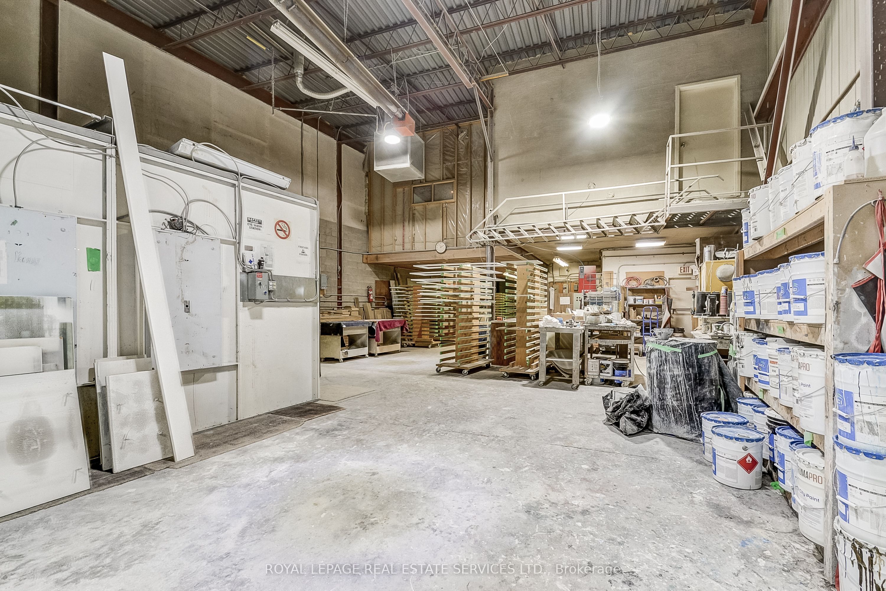 #1 - 2050 Speers Road Property Photo 21