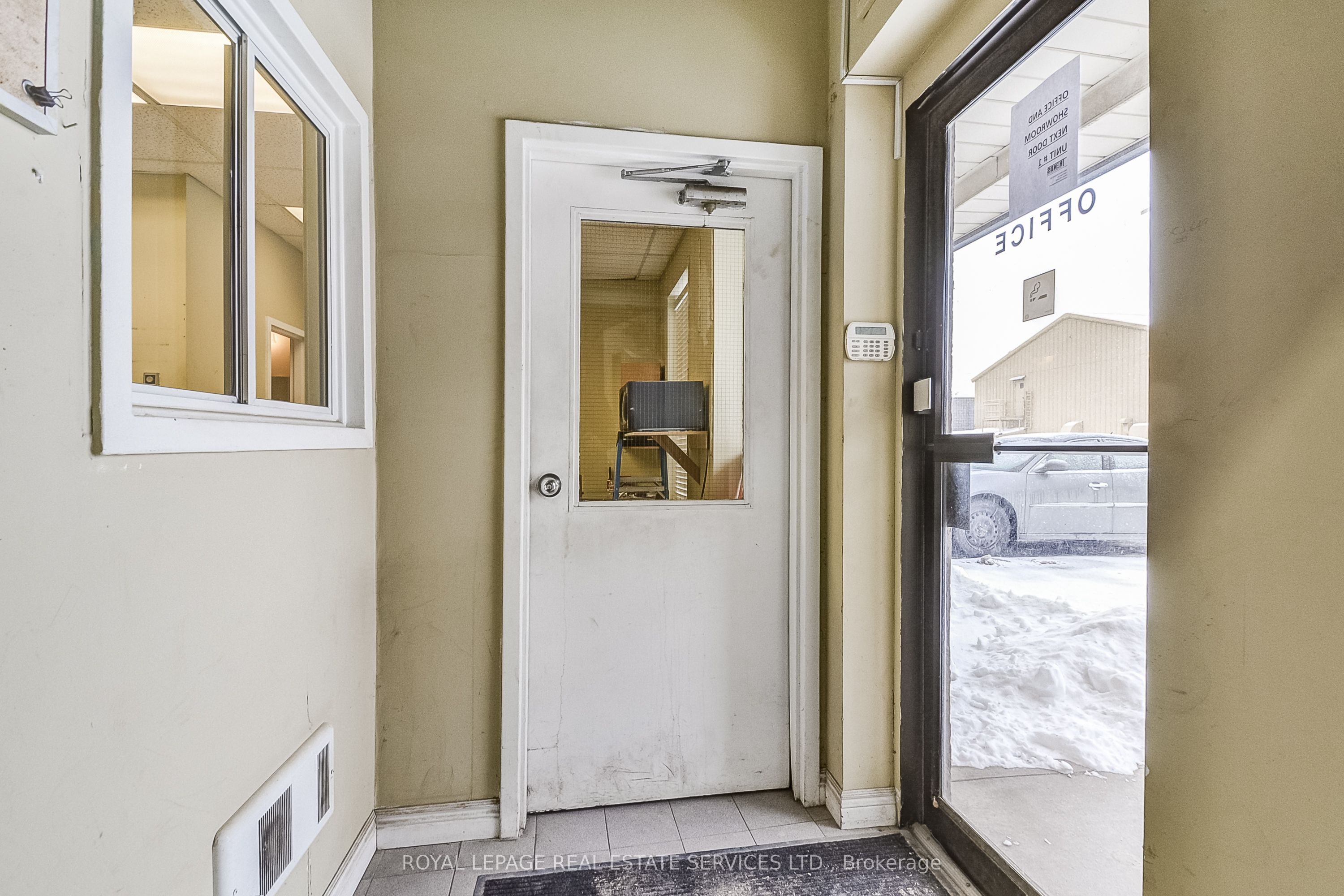#1 - 2050 Speers Road Property Photo 41