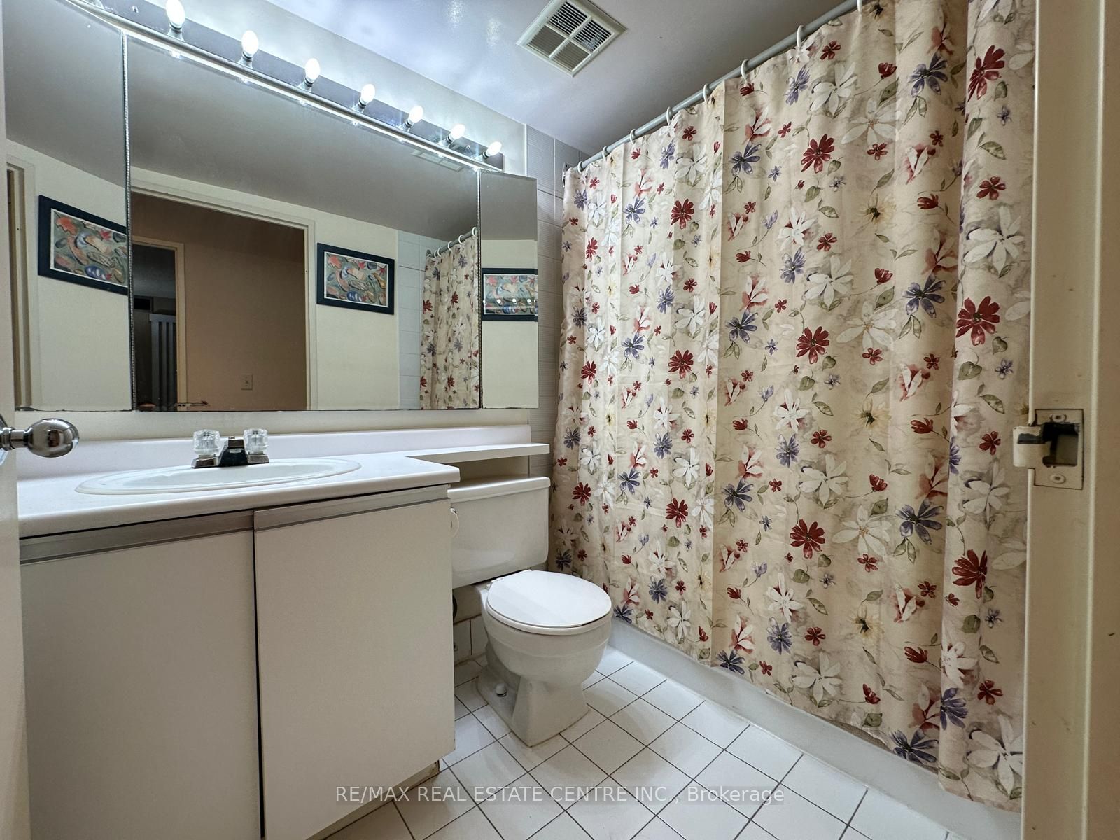 335 Webb Drive 702 Property Photo 24