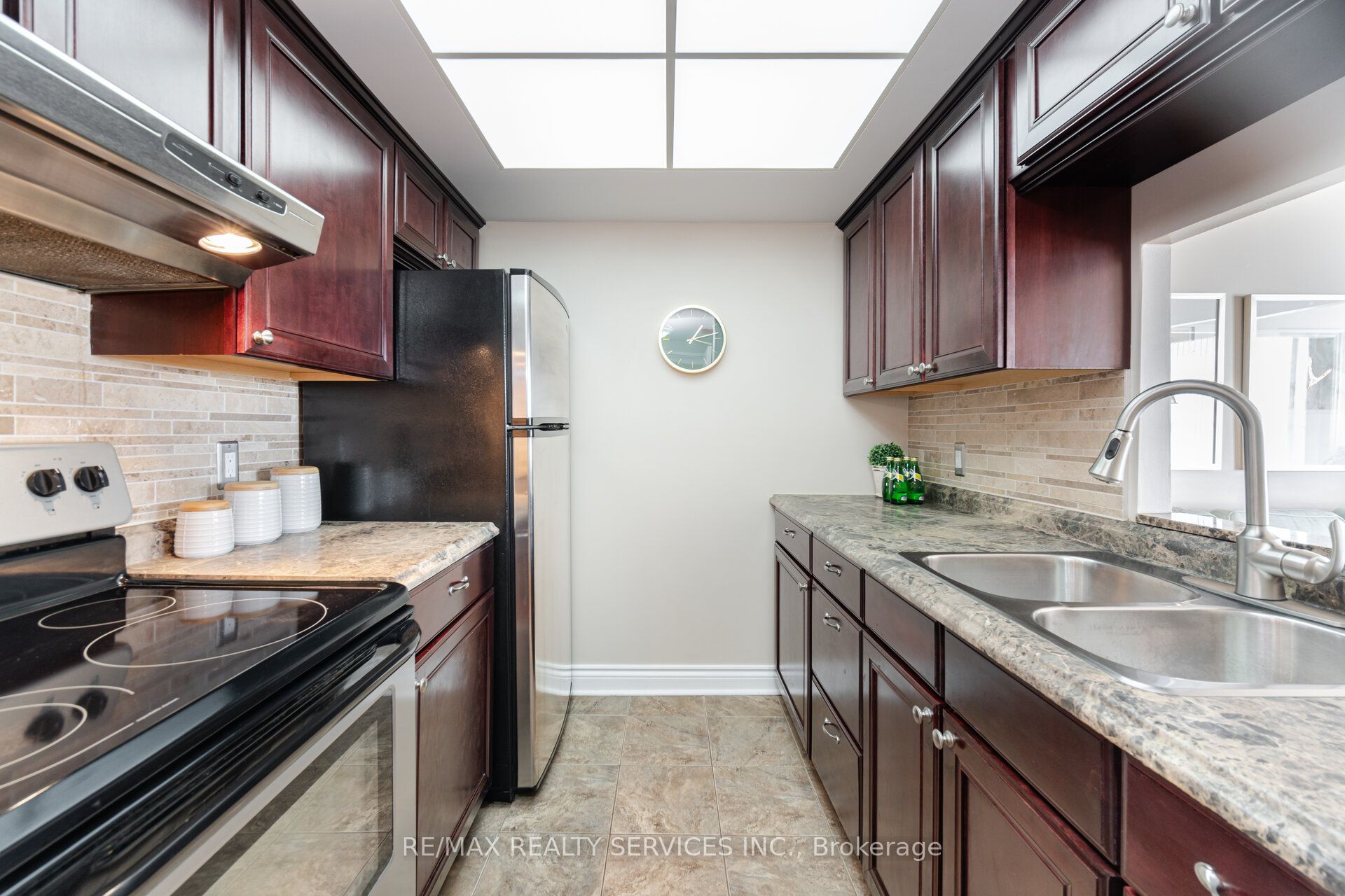 8351 Mclaughlin Road S 434 Property Photo 5