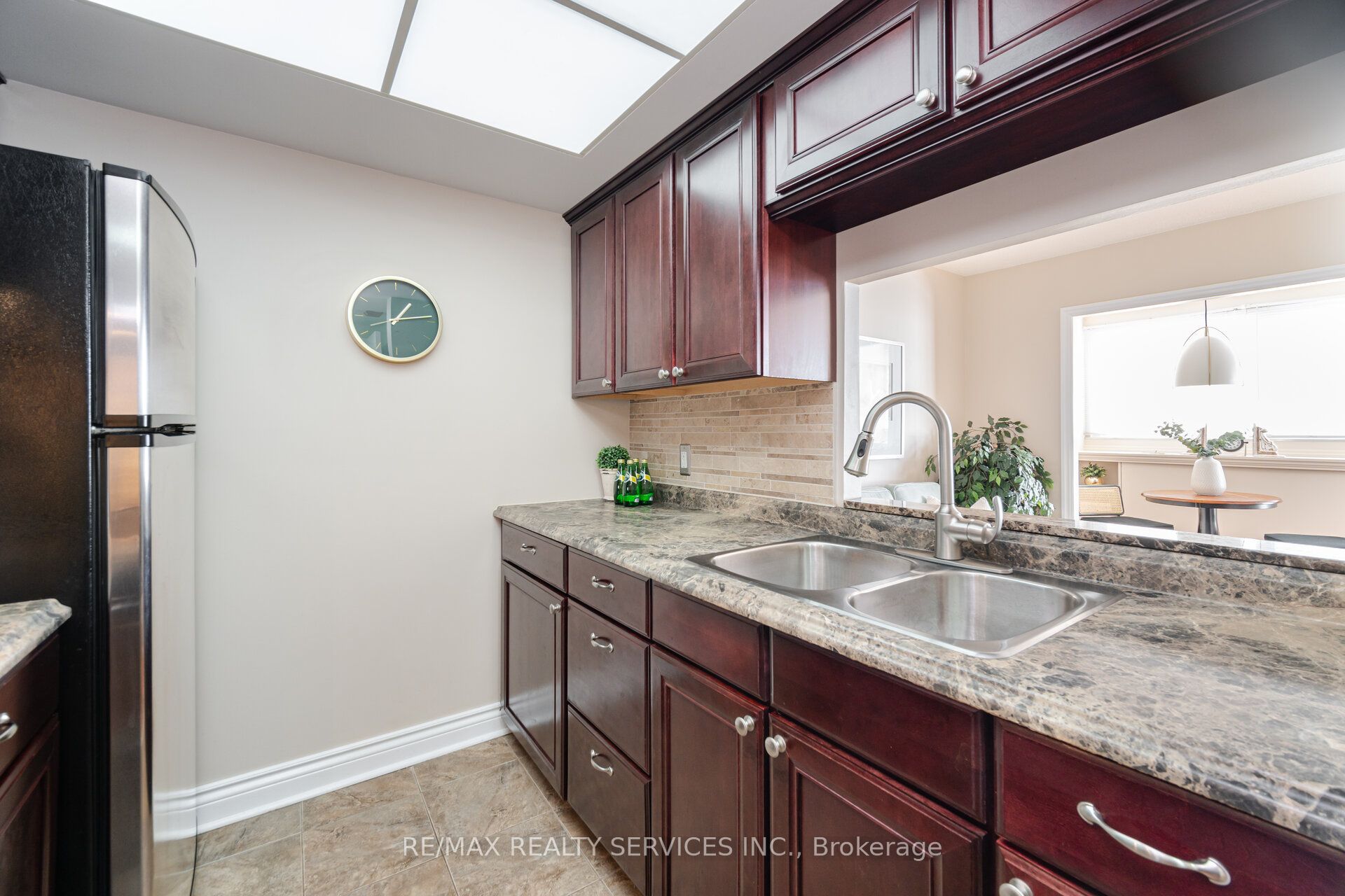 8351 Mclaughlin Road S 434 Property Photo 6