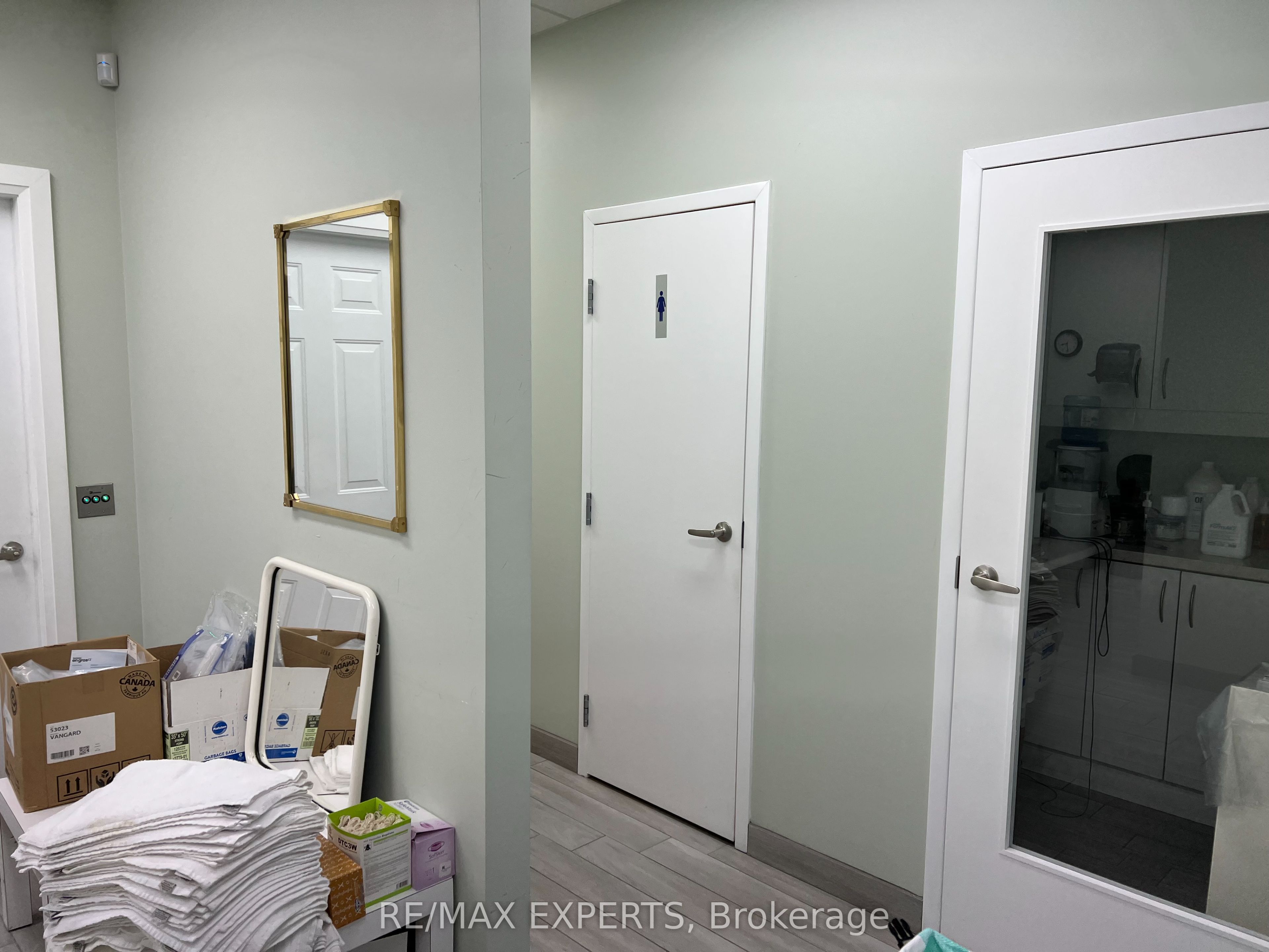 2436 Lake Shore Boulevard Property Photo 5