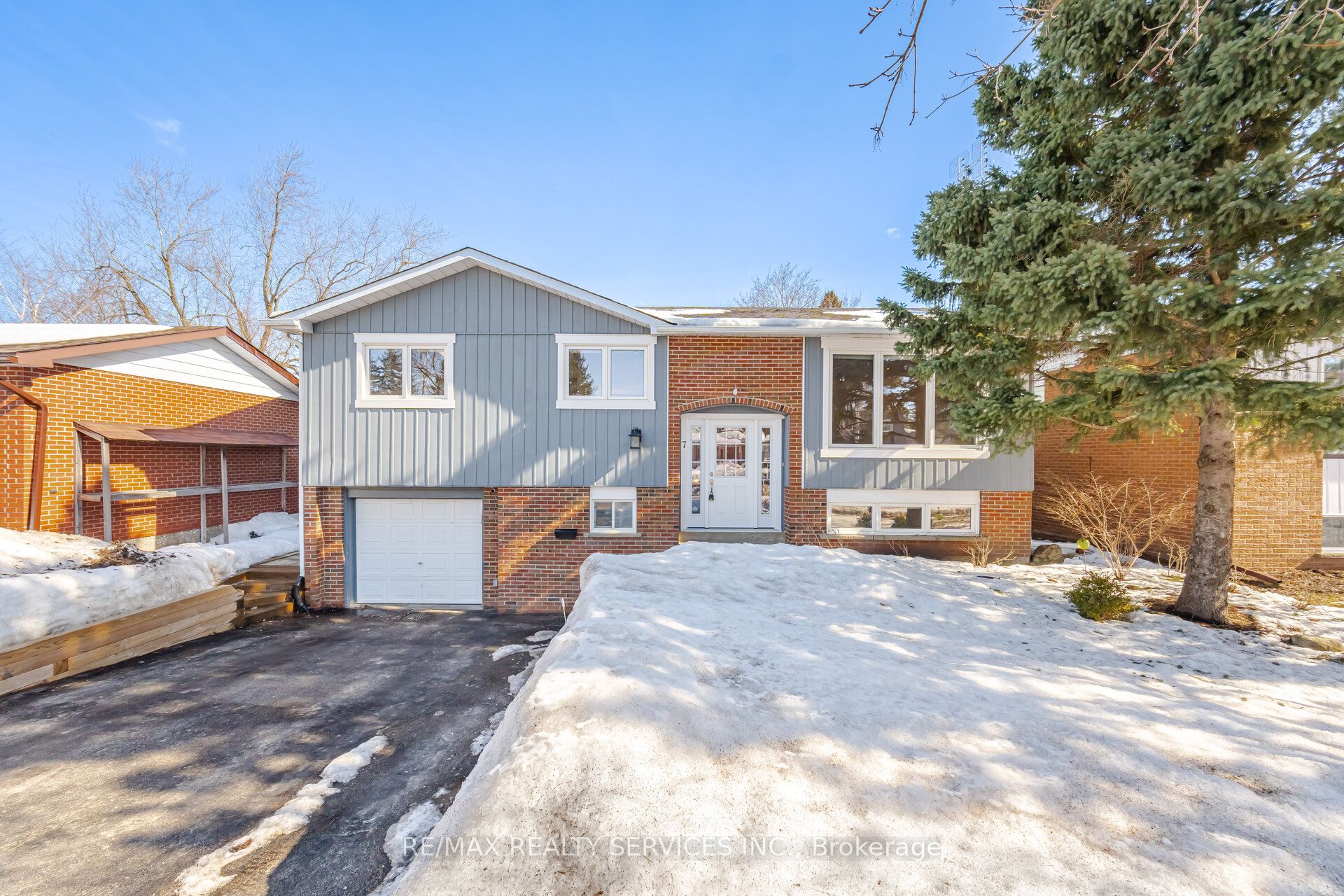 7 Avonmore Crescent Property Photo
