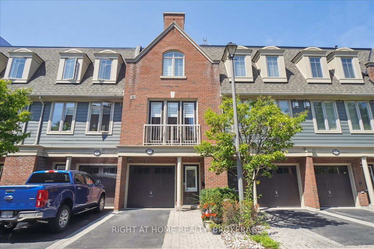 99 Brant Street S 7 Property Photo 1