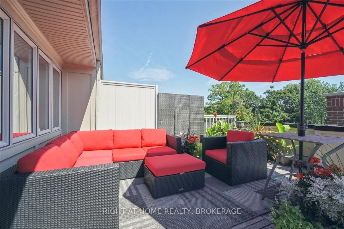 99 Brant Street S 7 Property Photo 28