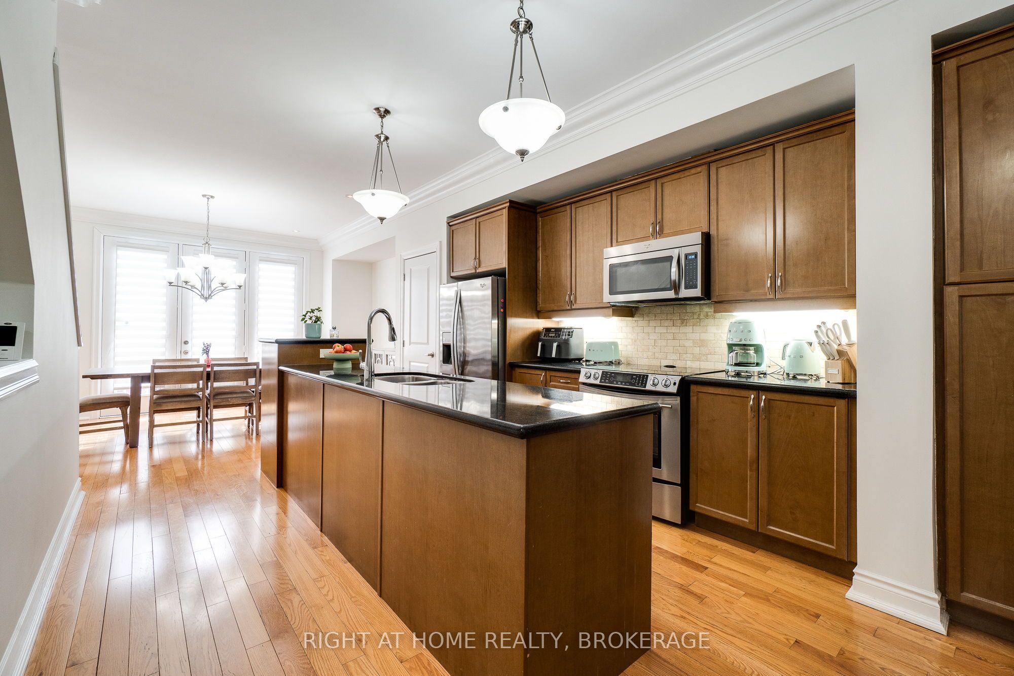 124 Lakeshore Road Property Photo 15
