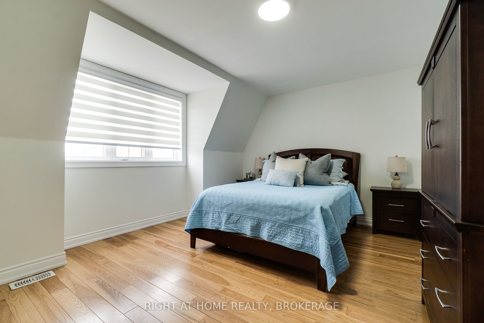 124 Lakeshore Road Property Photo 22