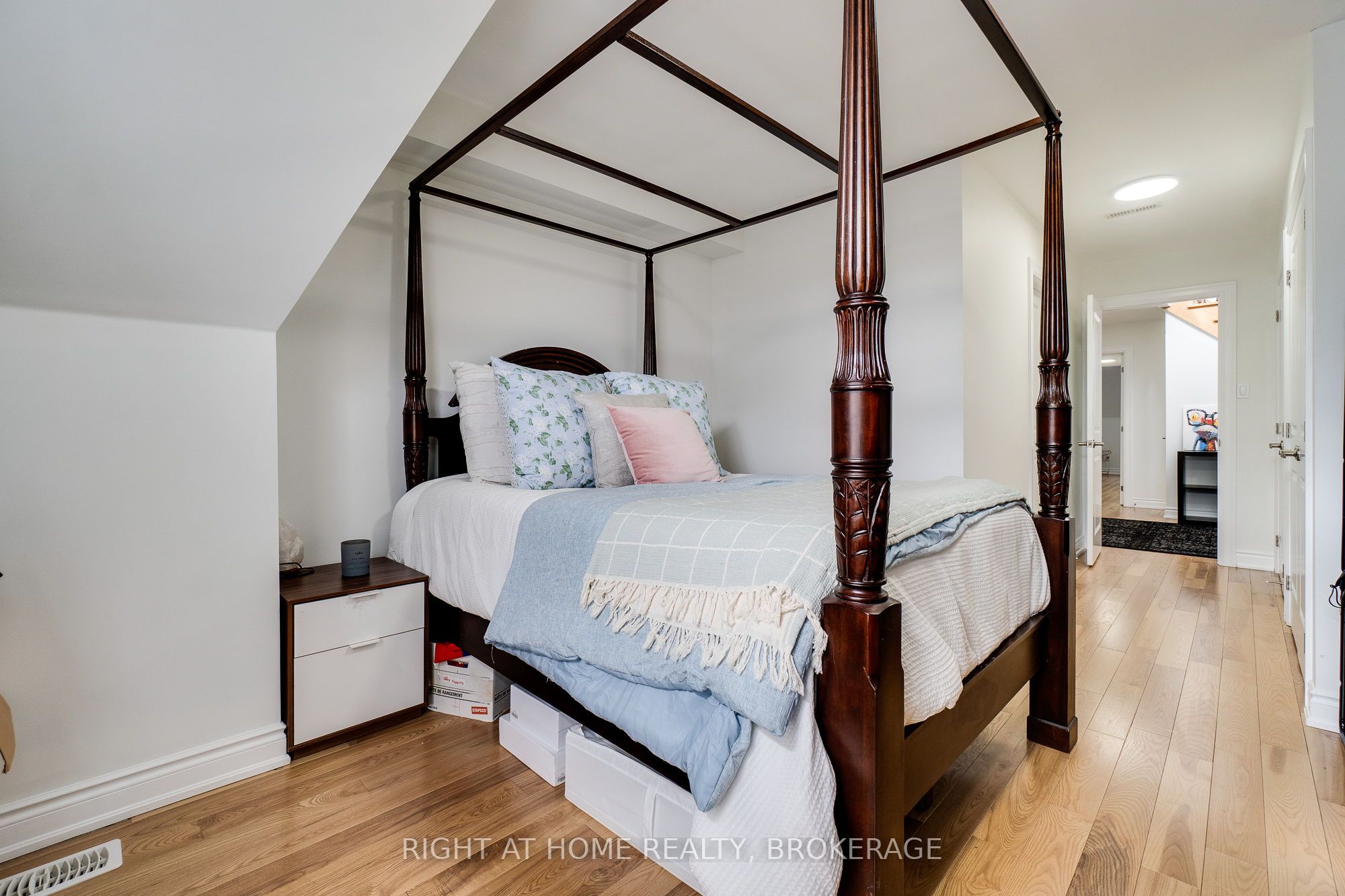 124 Lakeshore Road Property Photo 26