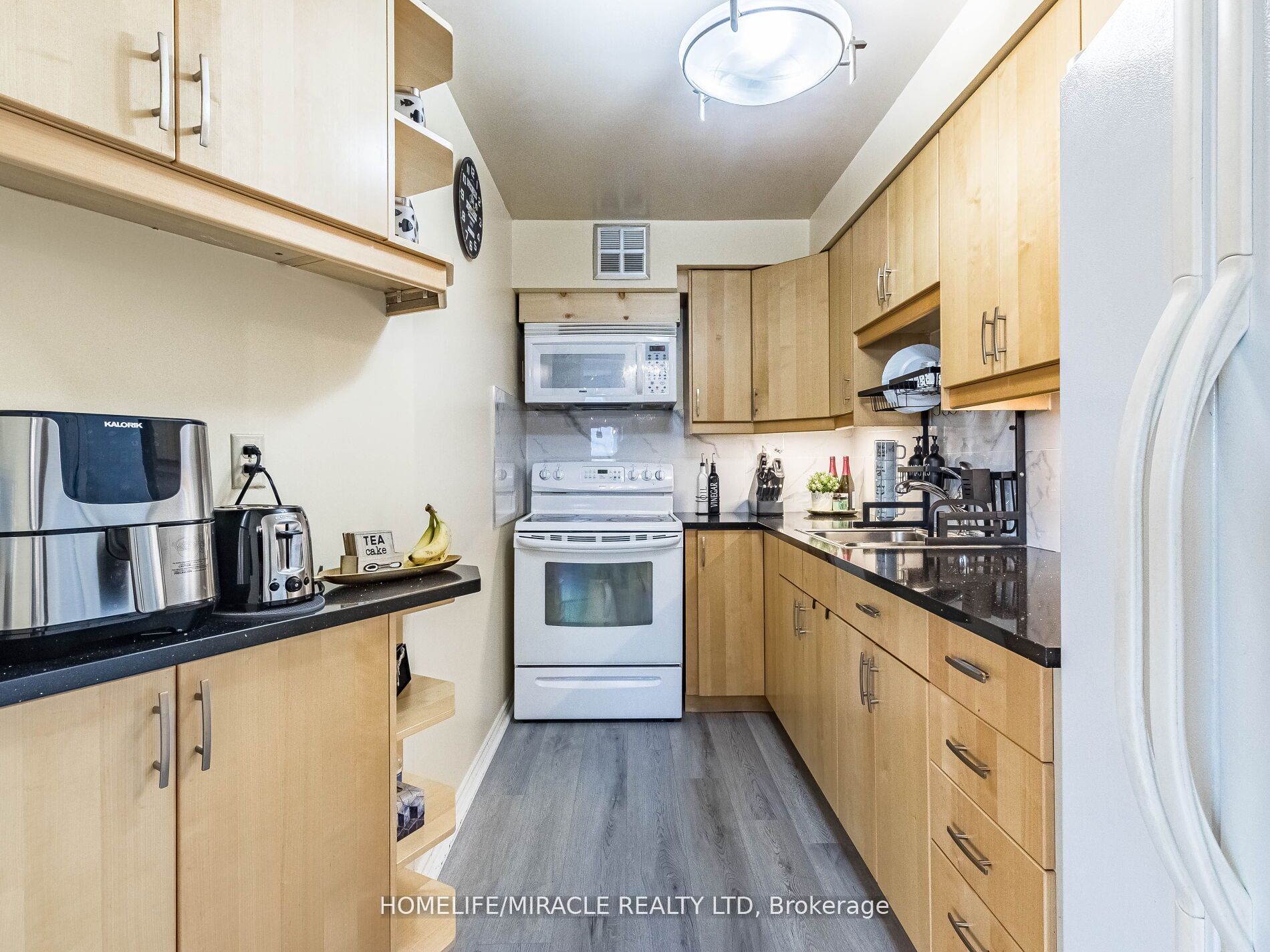 475 The West Mall N/a 510 Property Photo 13