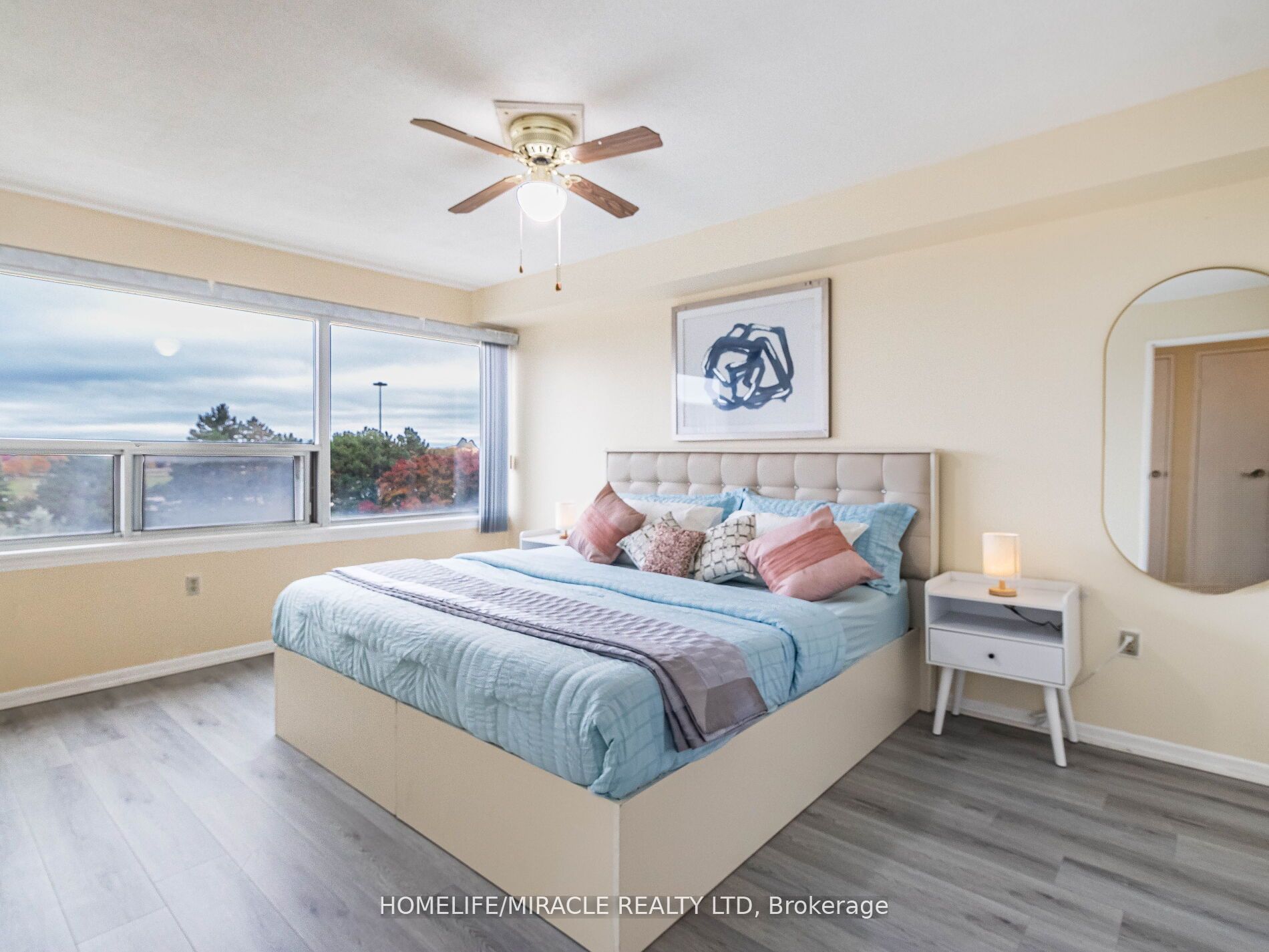 475 The West Mall N/a 510 Property Photo 15