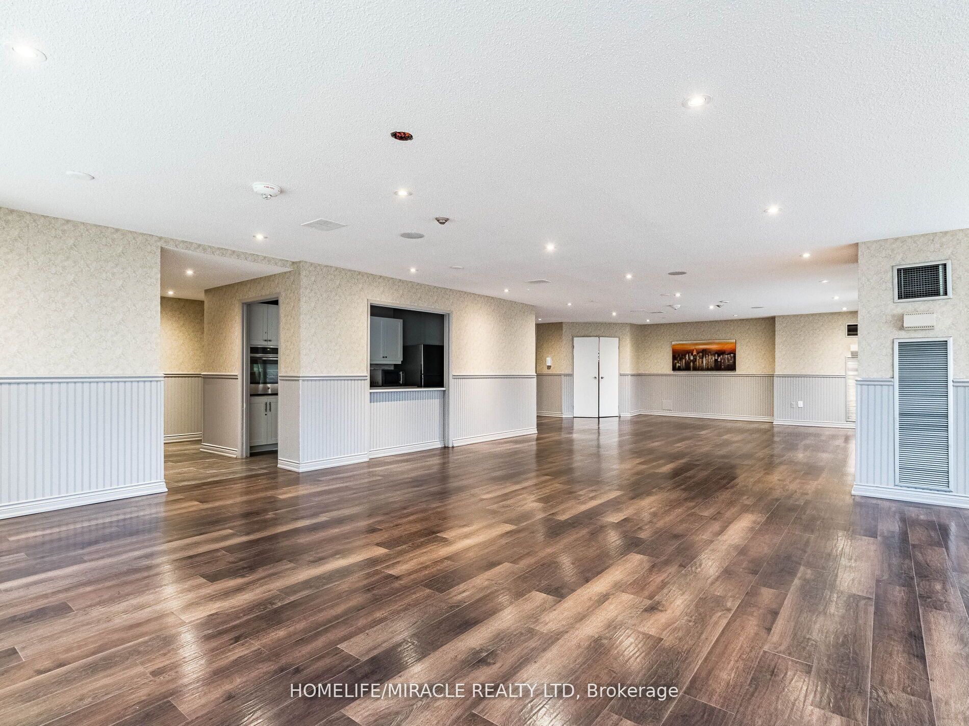 475 The West Mall N/a 510 Property Photo 26