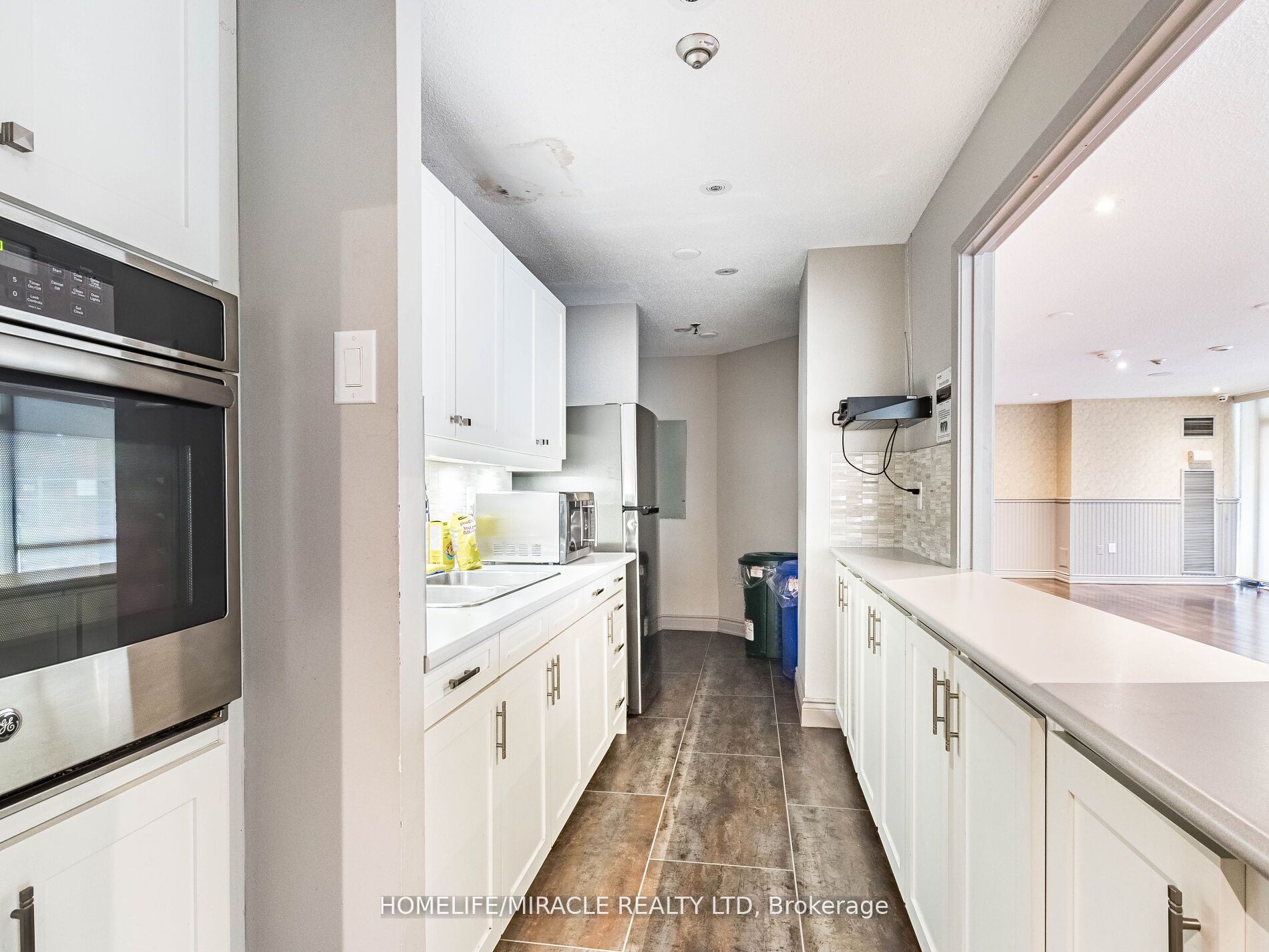 475 The West Mall N/a 510 Property Photo 27