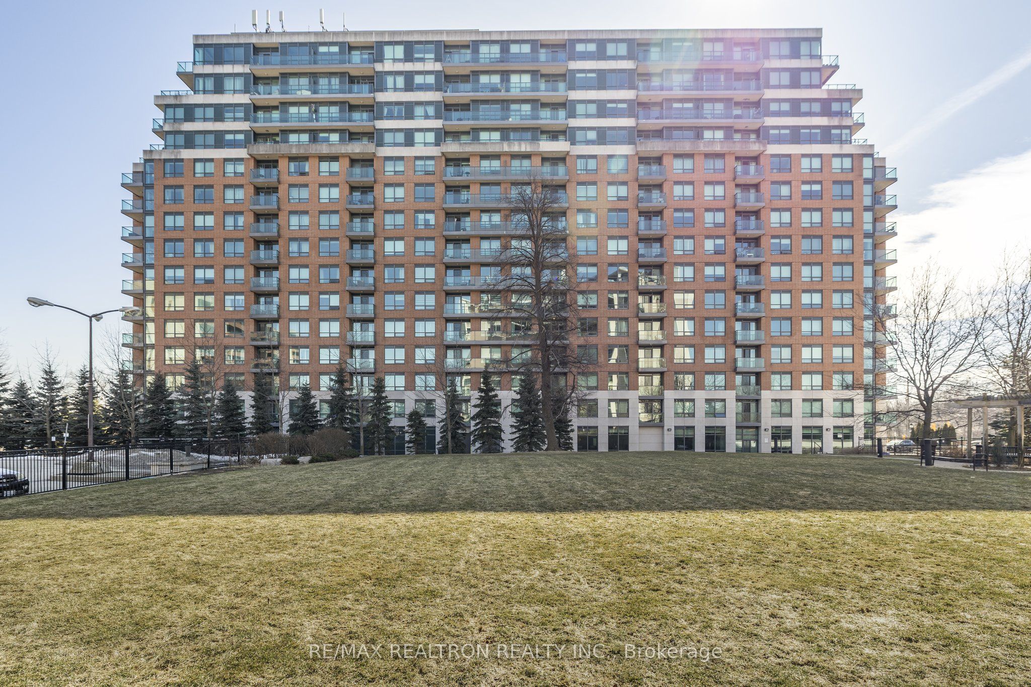 #508 - 1403 Royal York Road Property Photo