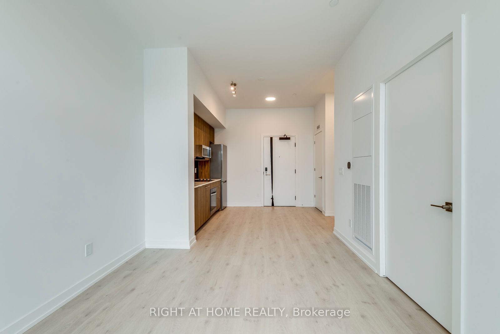 2501 Saw Whet Boulevard 136 Property Photo 16