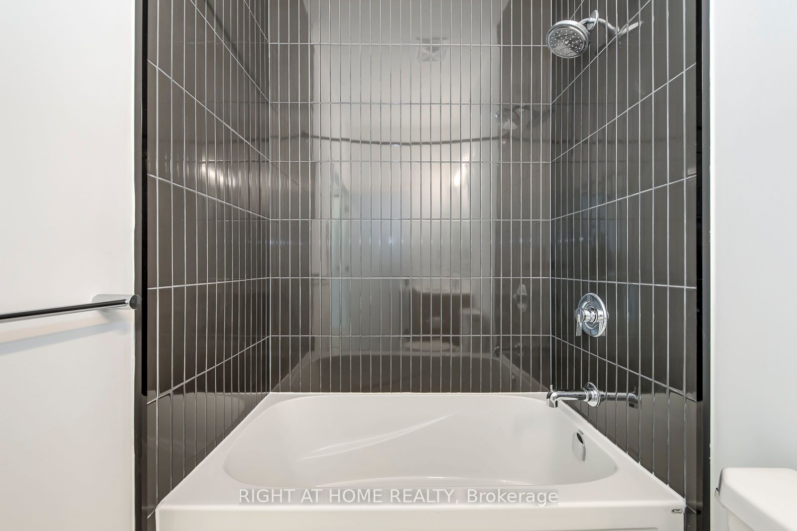 2501 Saw Whet Boulevard 136 Property Photo 22