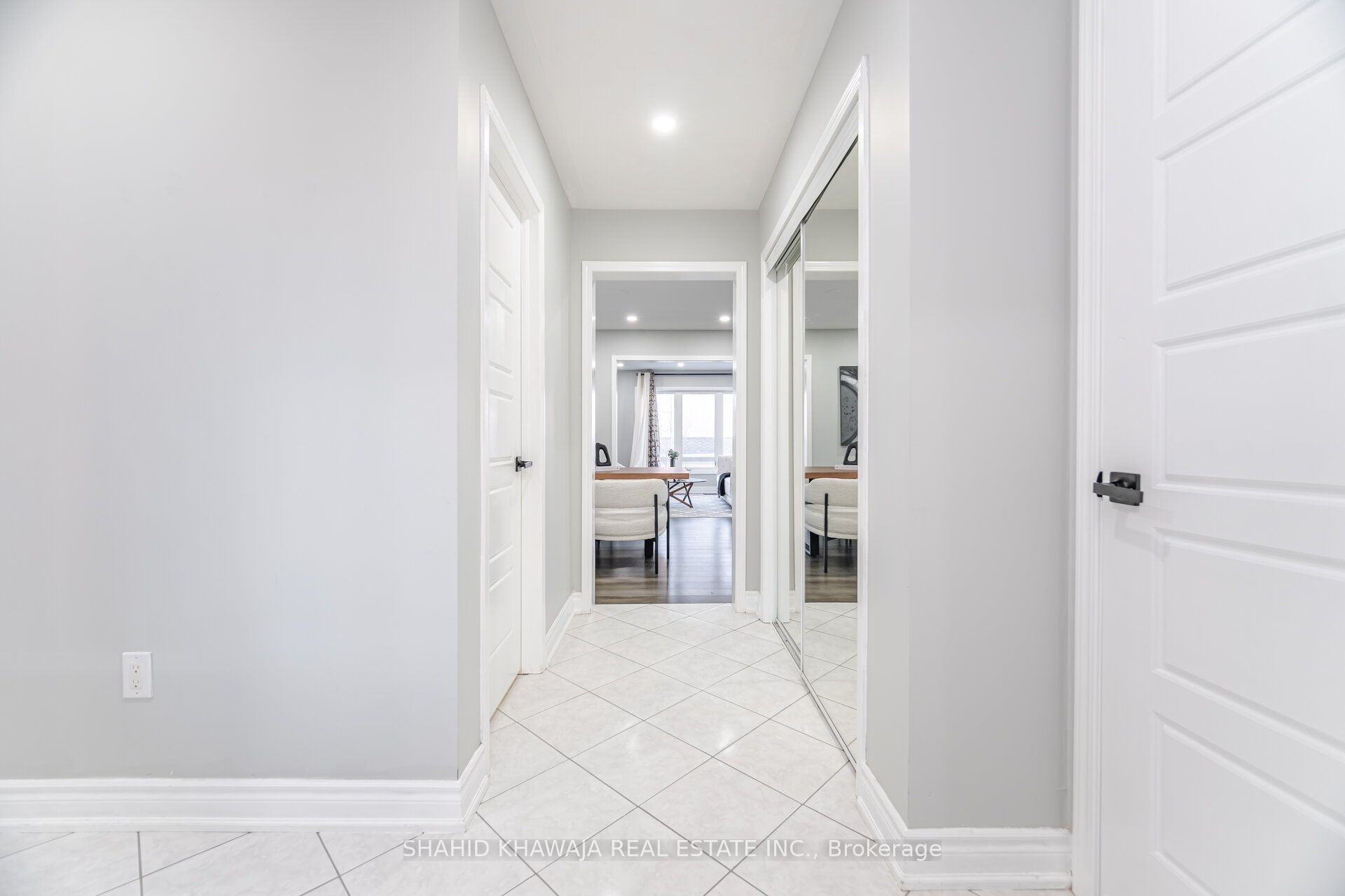 458 Pozbou Crescent Property Photo 4