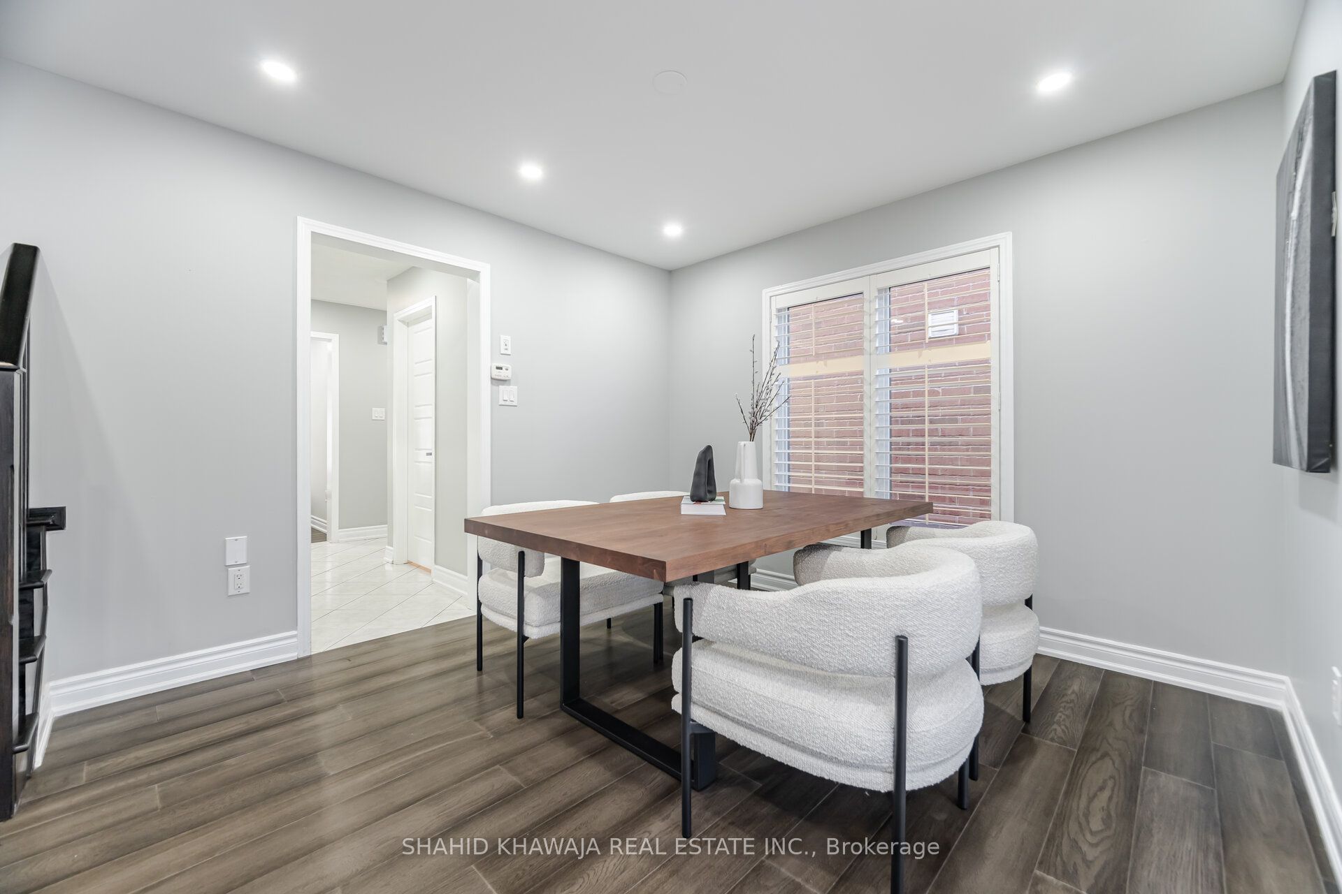 458 Pozbou Crescent Property Photo 14