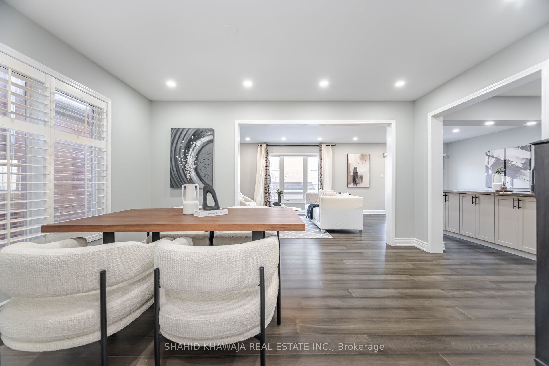 458 Pozbou Crescent Property Photo 15
