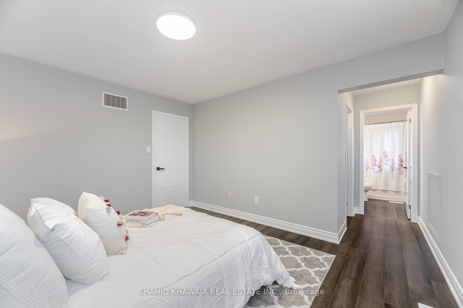 458 Pozbou Crescent Property Photo 26