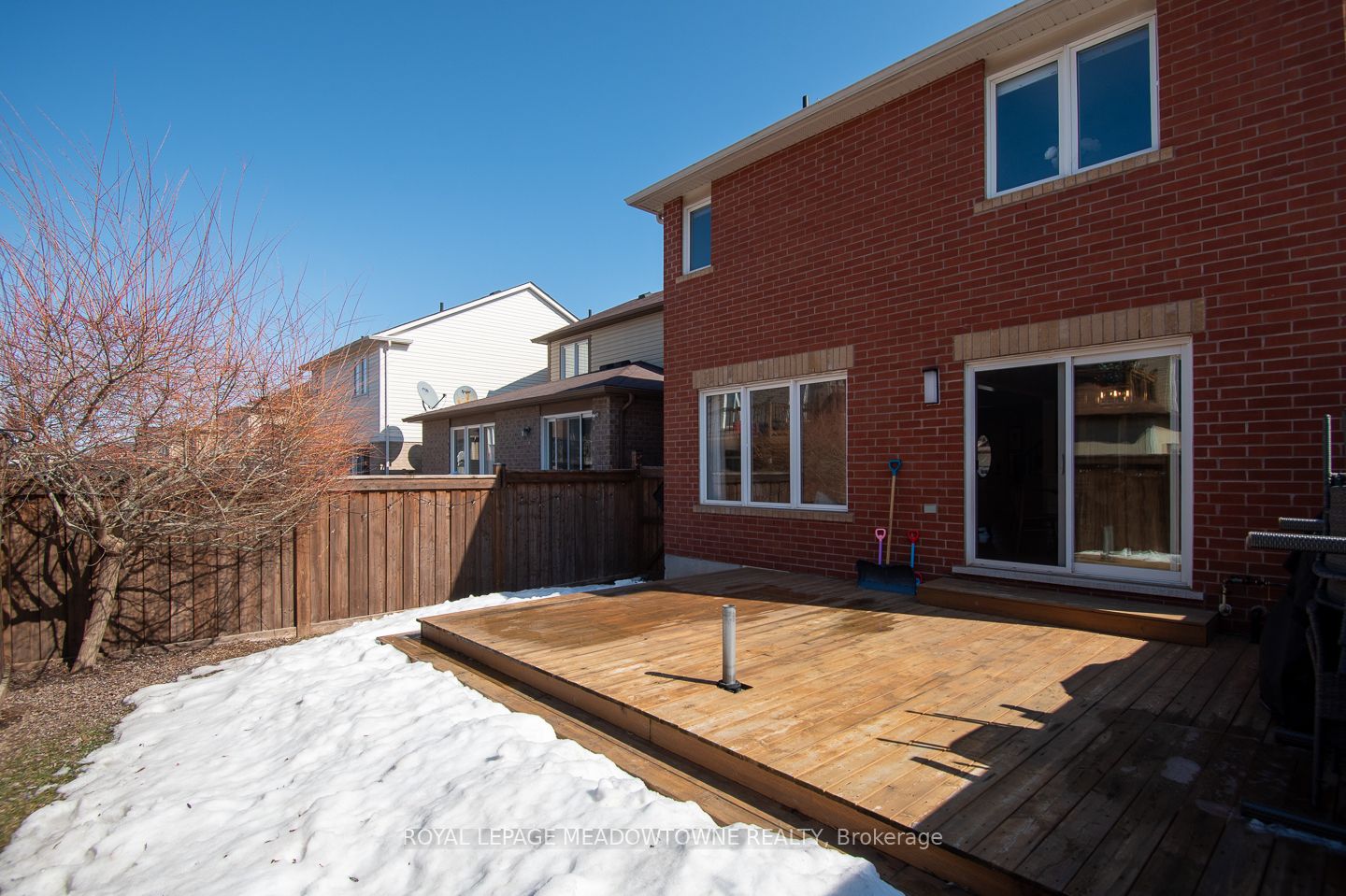 465 Tyrone Crescent Property Photo 37
