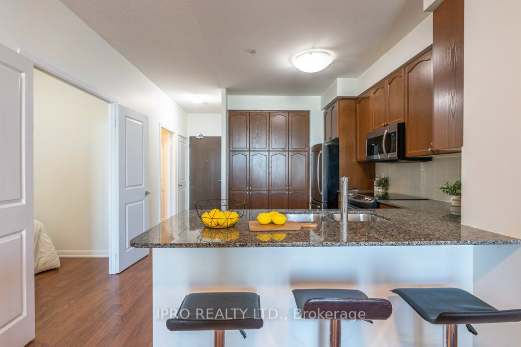 205 Sherway Gardens Road E 308 Property Photo 7