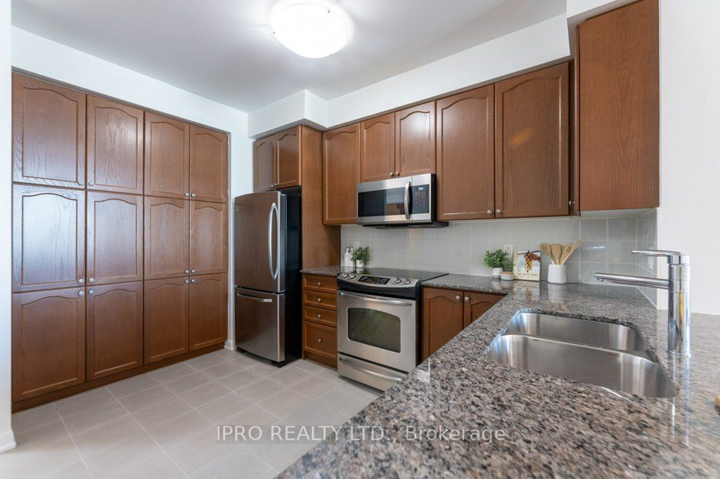 205 Sherway Gardens Road E 308 Property Photo 10
