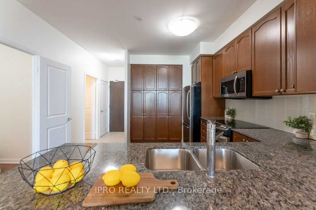 205 Sherway Gardens Road E 308 Property Photo 11