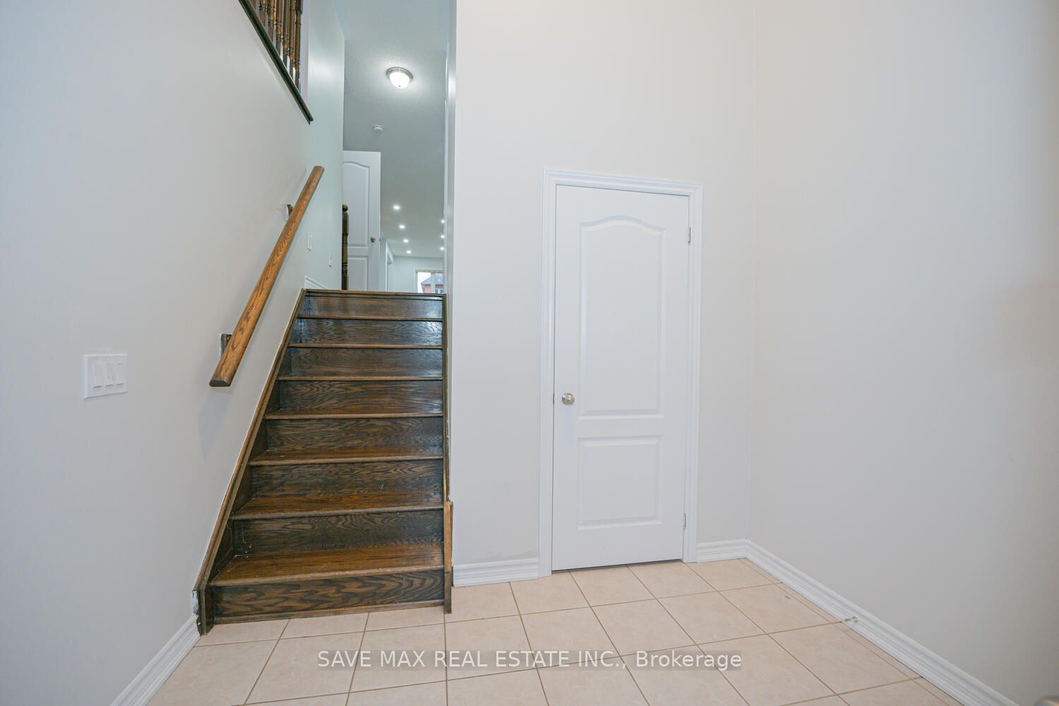 12 Losino Street Property Photo 4