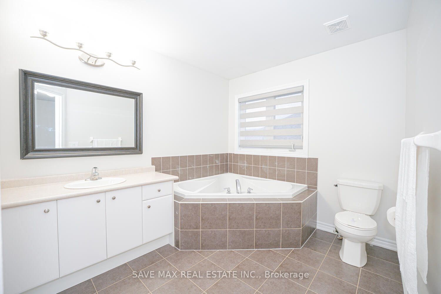12 Losino Street Property Photo 15