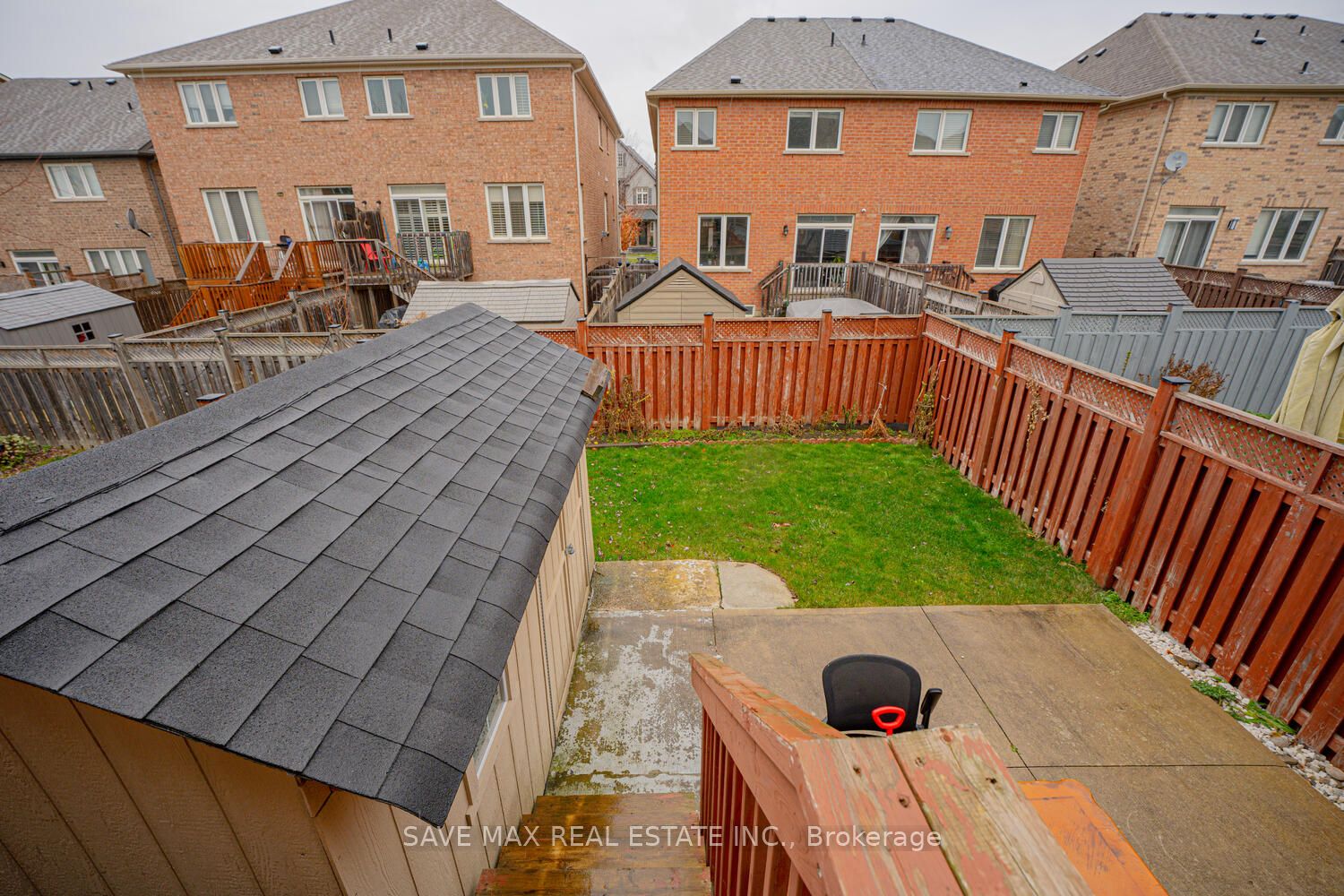 12 Losino Street Property Photo 30
