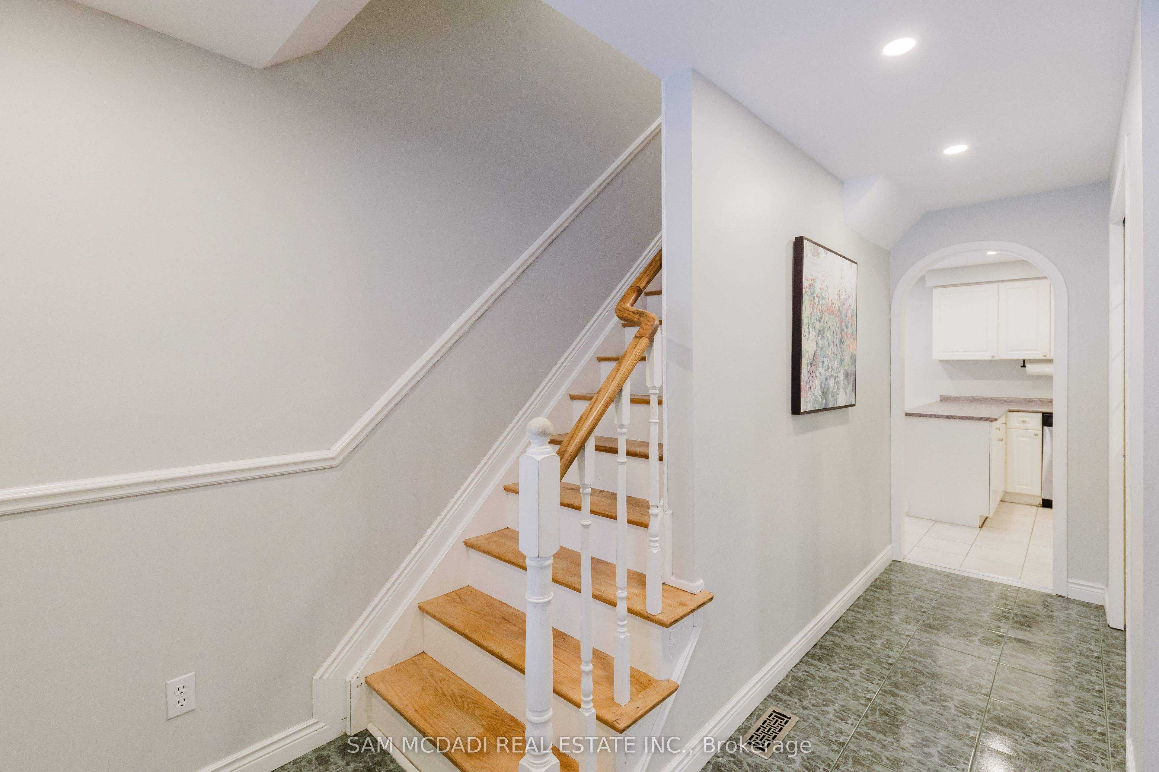 2344 Devon Road Property Photo 4