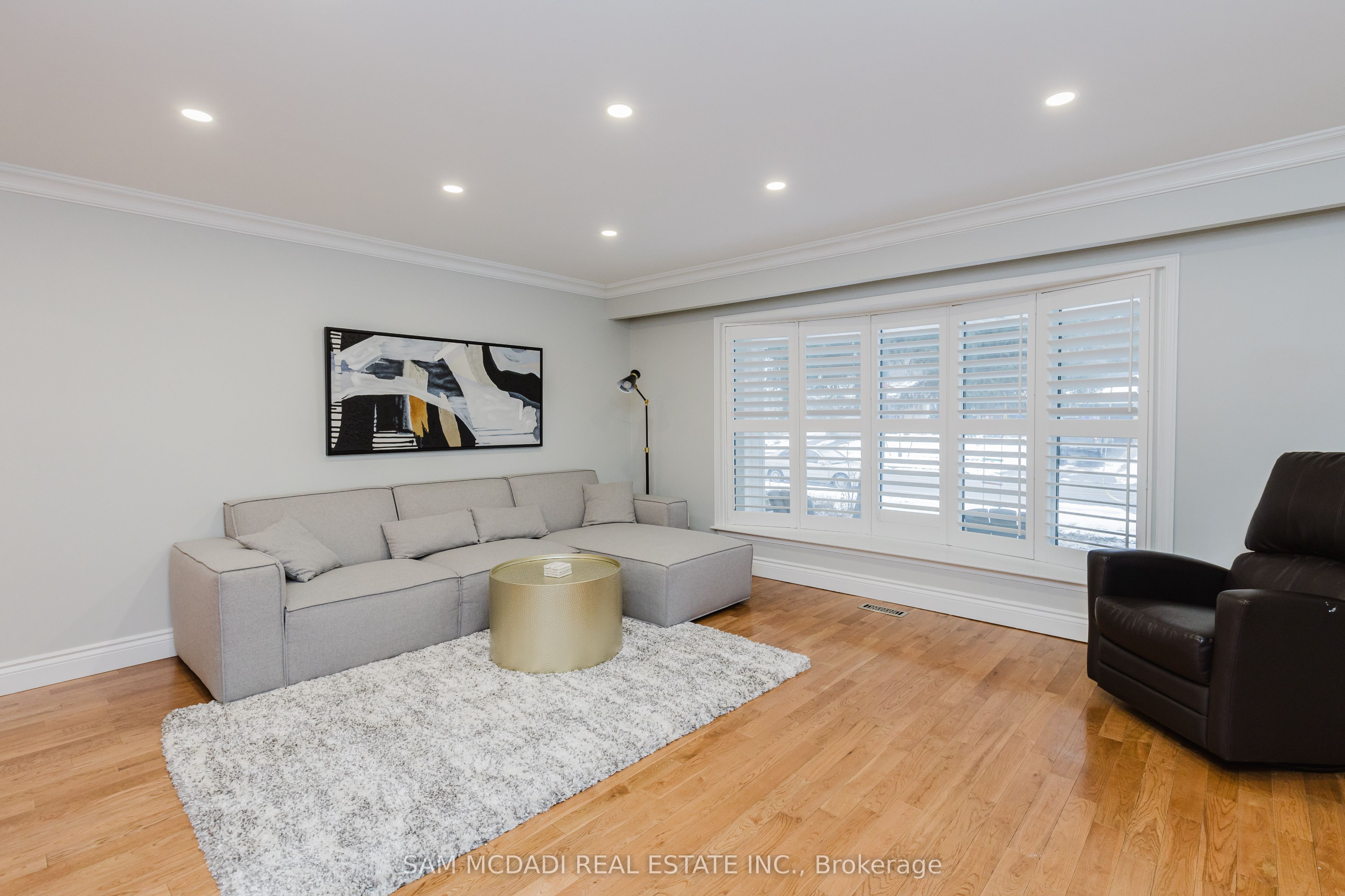 2344 Devon Road Property Photo 6