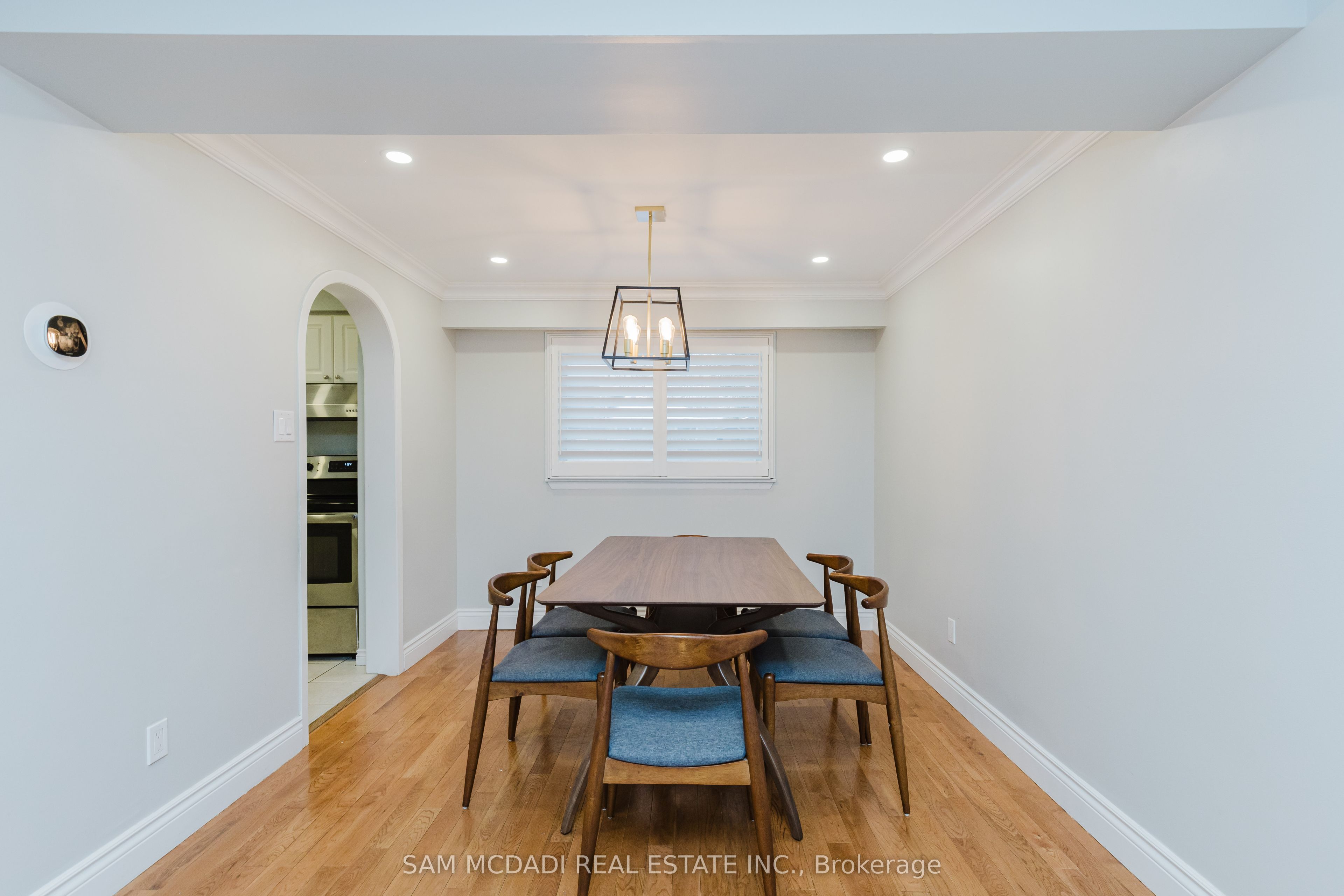 2344 Devon Road Property Photo 9