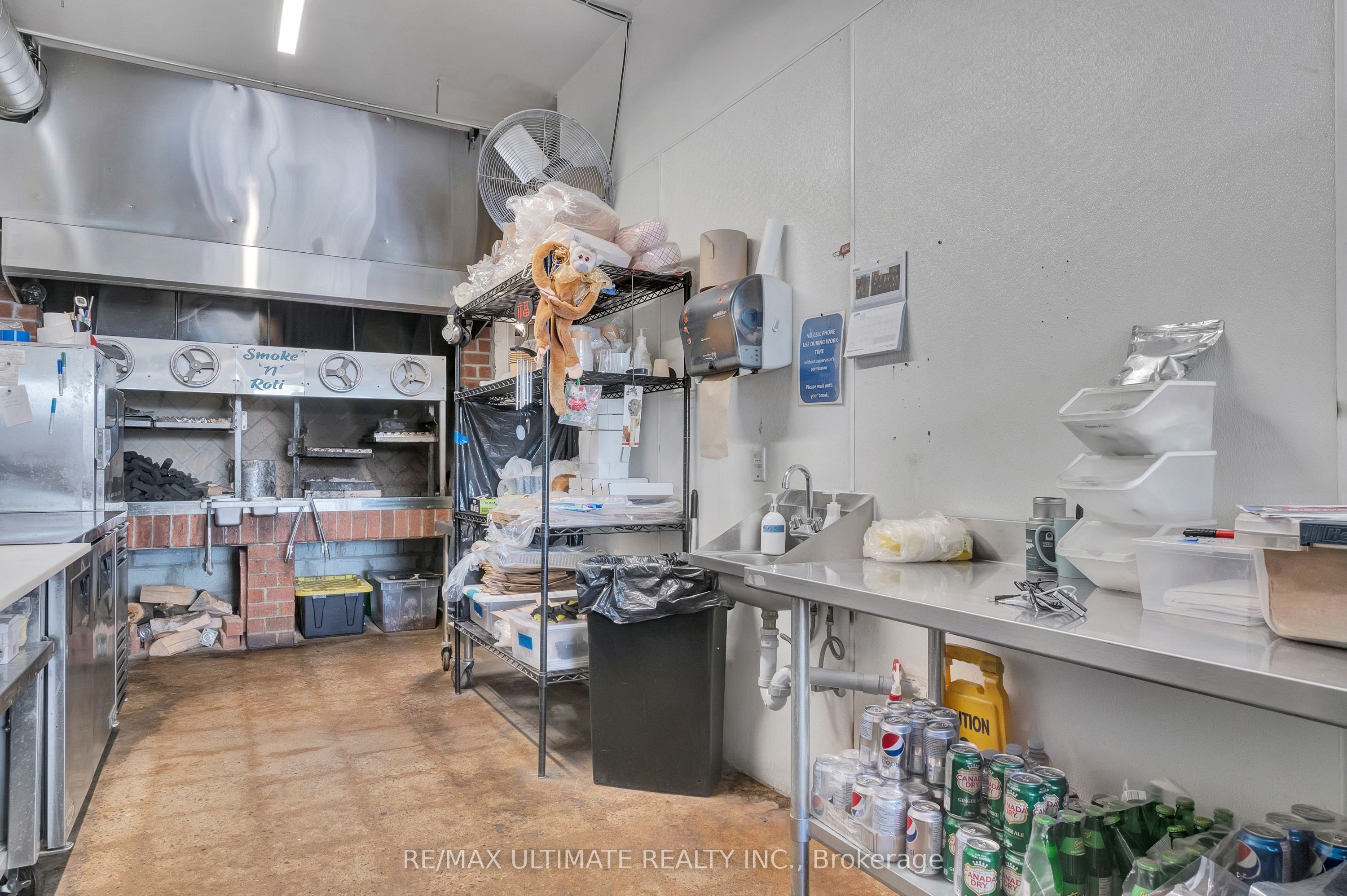 3320 Keele Street Property Photo 4