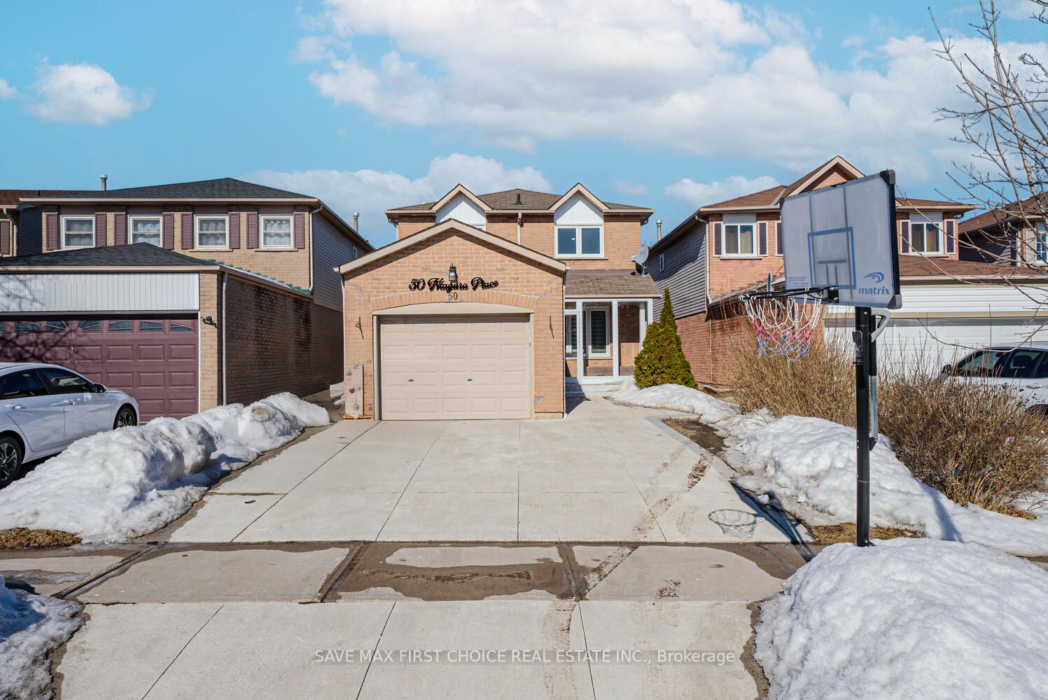 50 Niagara Place Property Photo 1