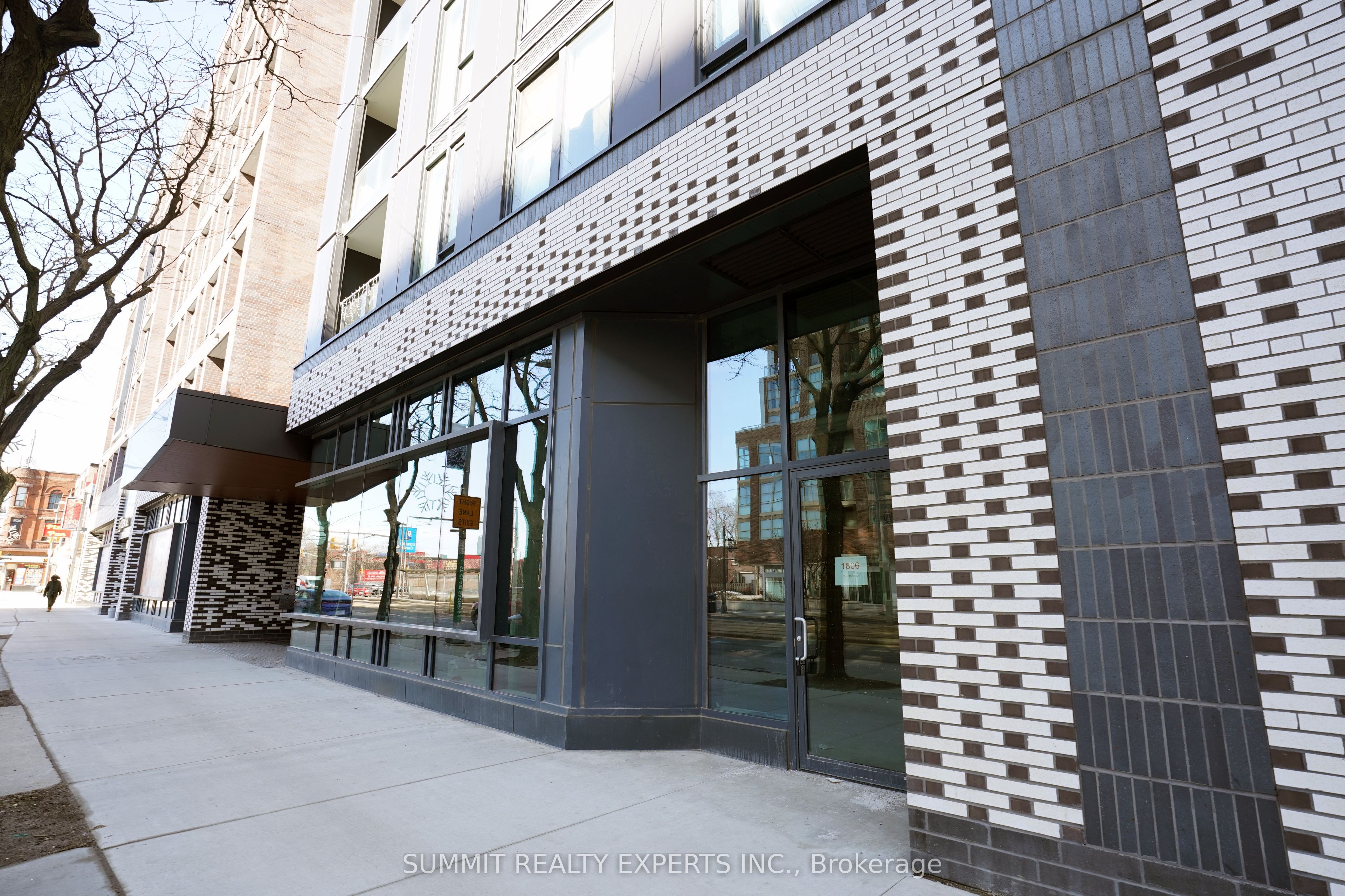 1806 St. Clair Ave W Property Photo 1