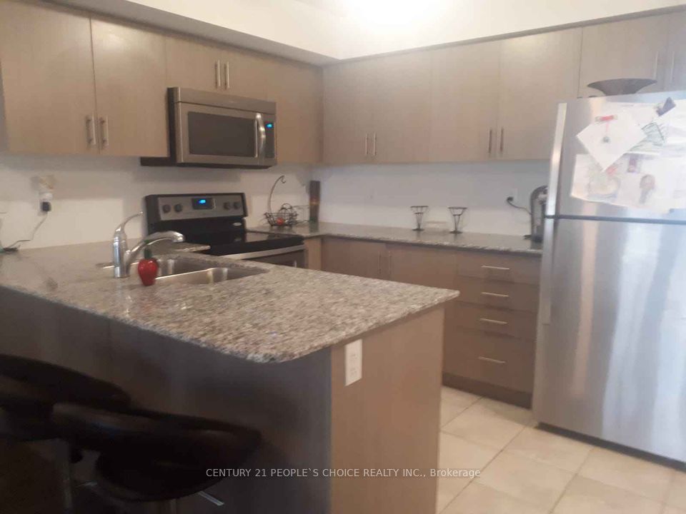 #6 - 2480 Post Road Property Photo 3