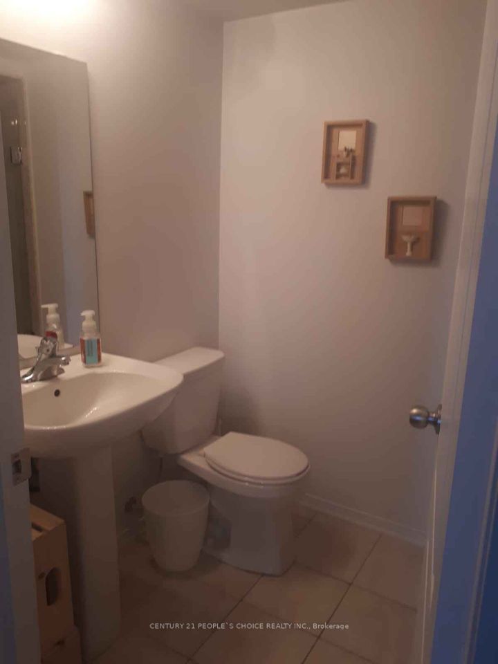 #6 - 2480 Post Road Property Photo 8