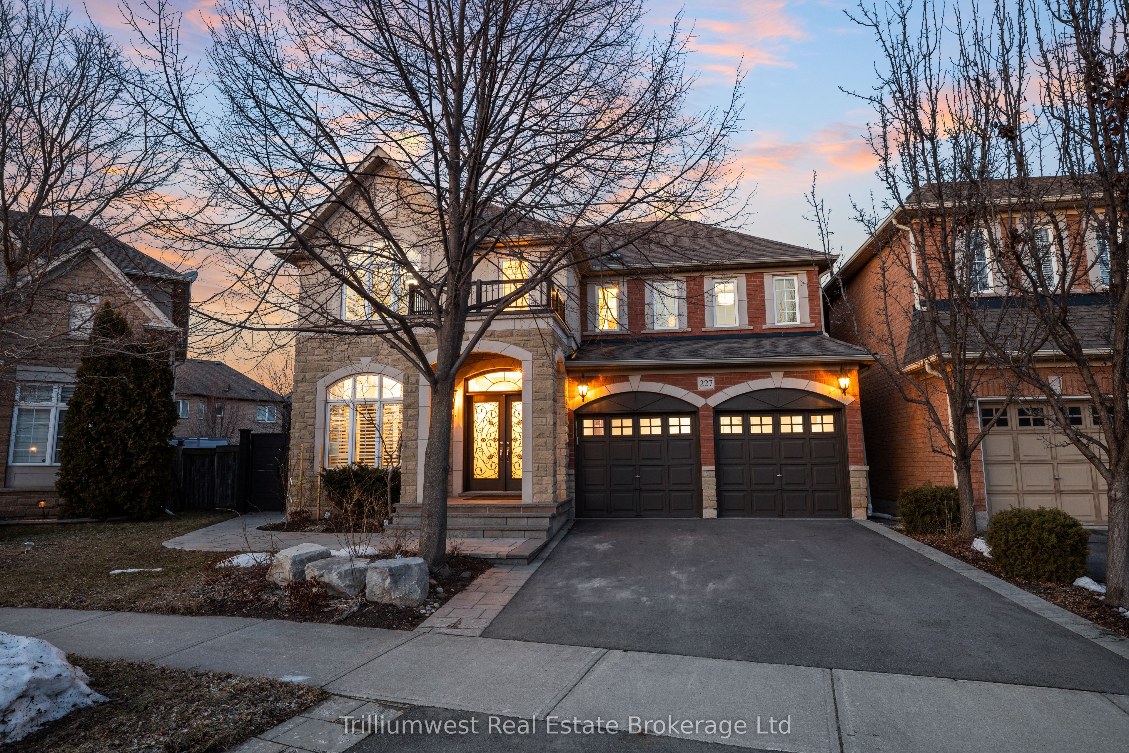 227 Beechtree Crescent Property Photo 1
