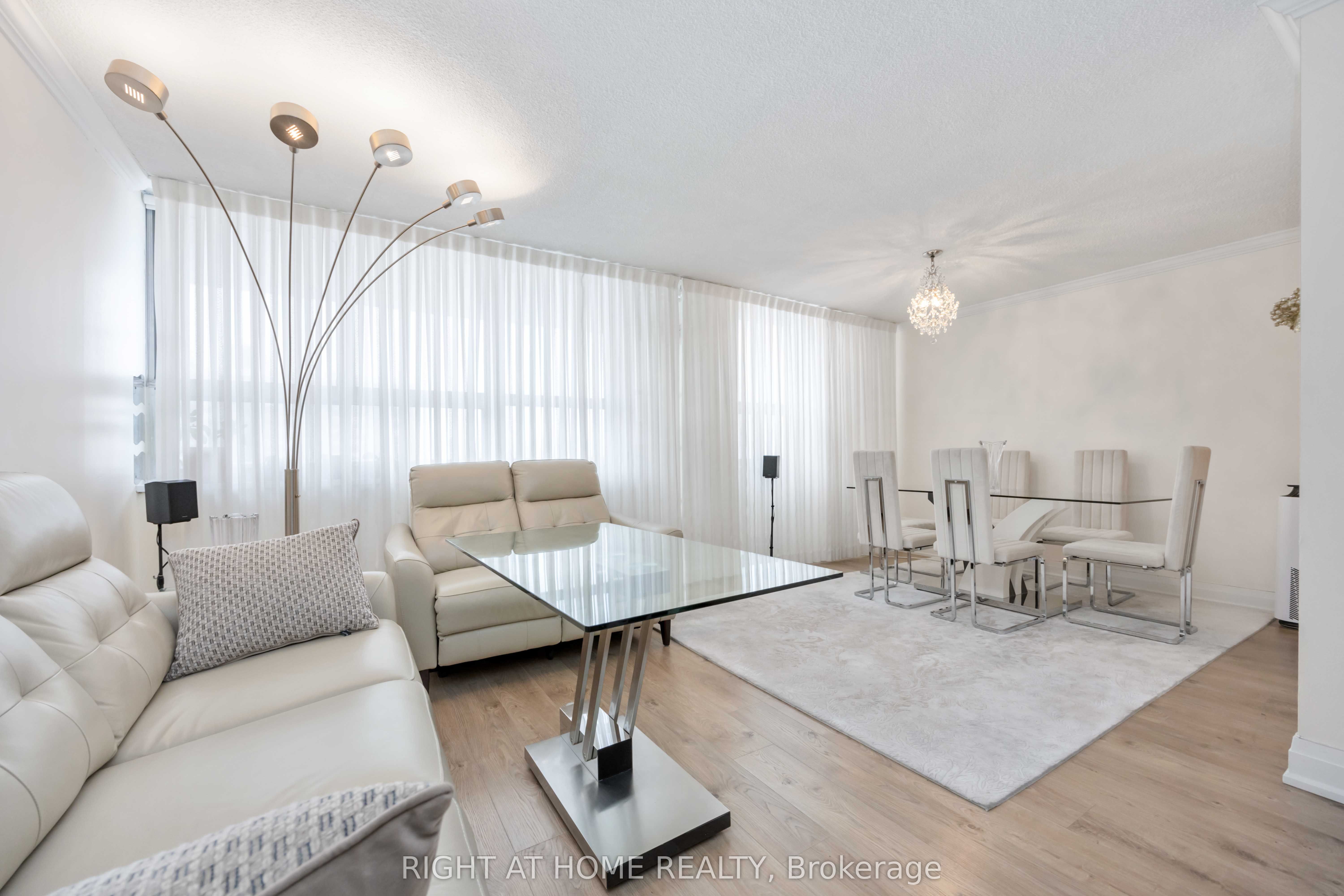 #807 - 151 La Rose Avenue Property Photo