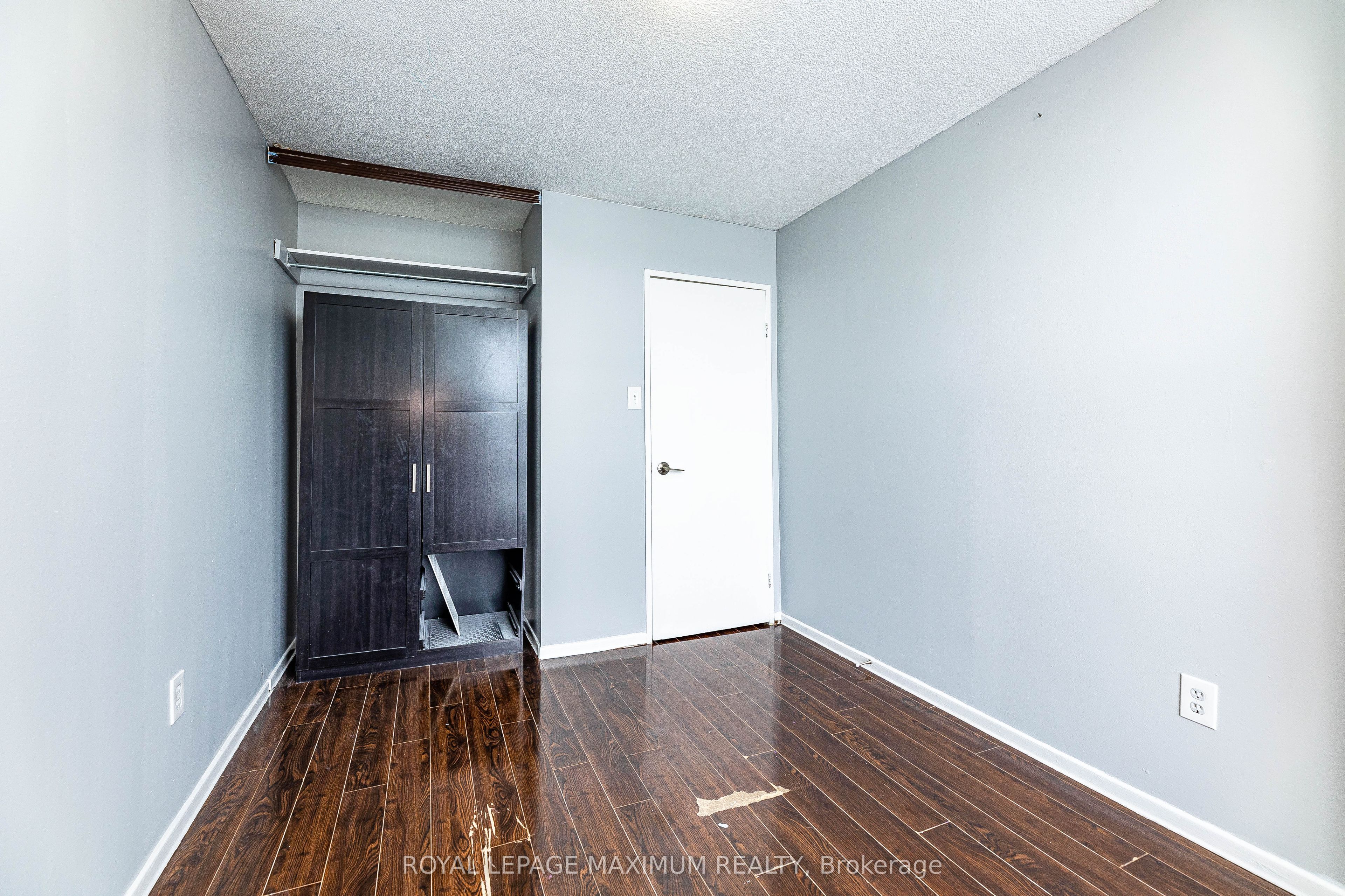#1912 - 15 Kensington Road Property Photo 10